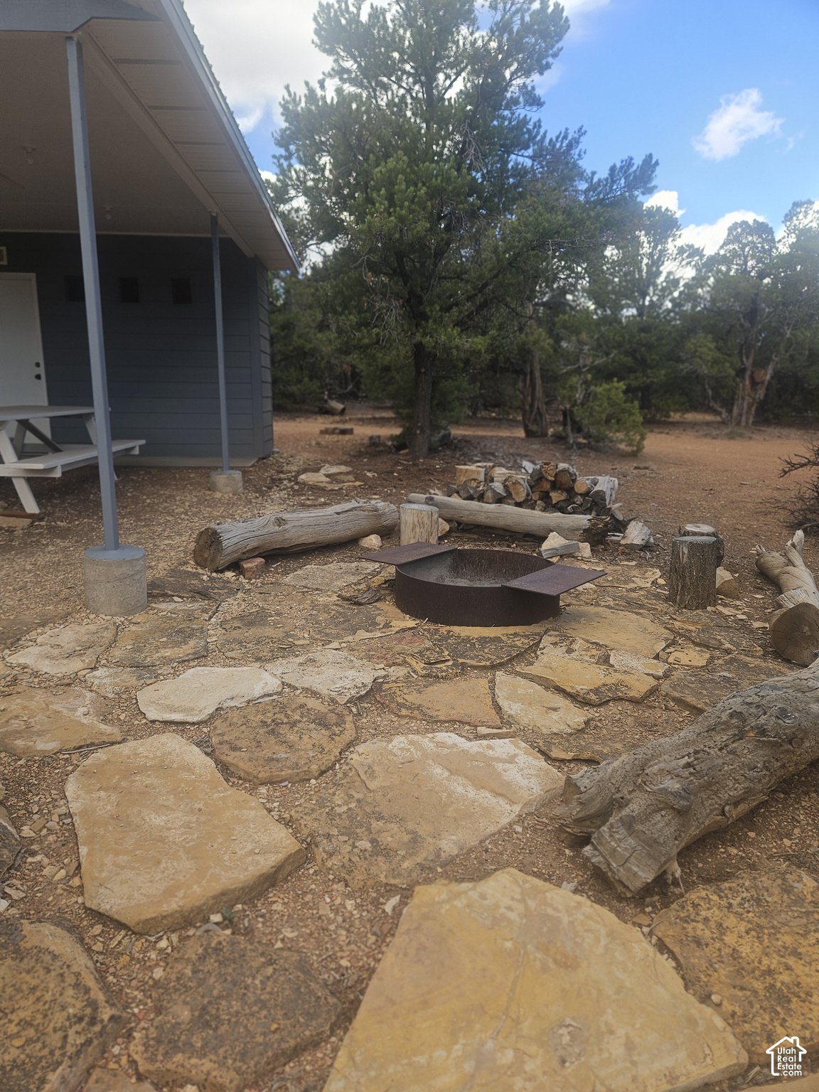 main property photo 16