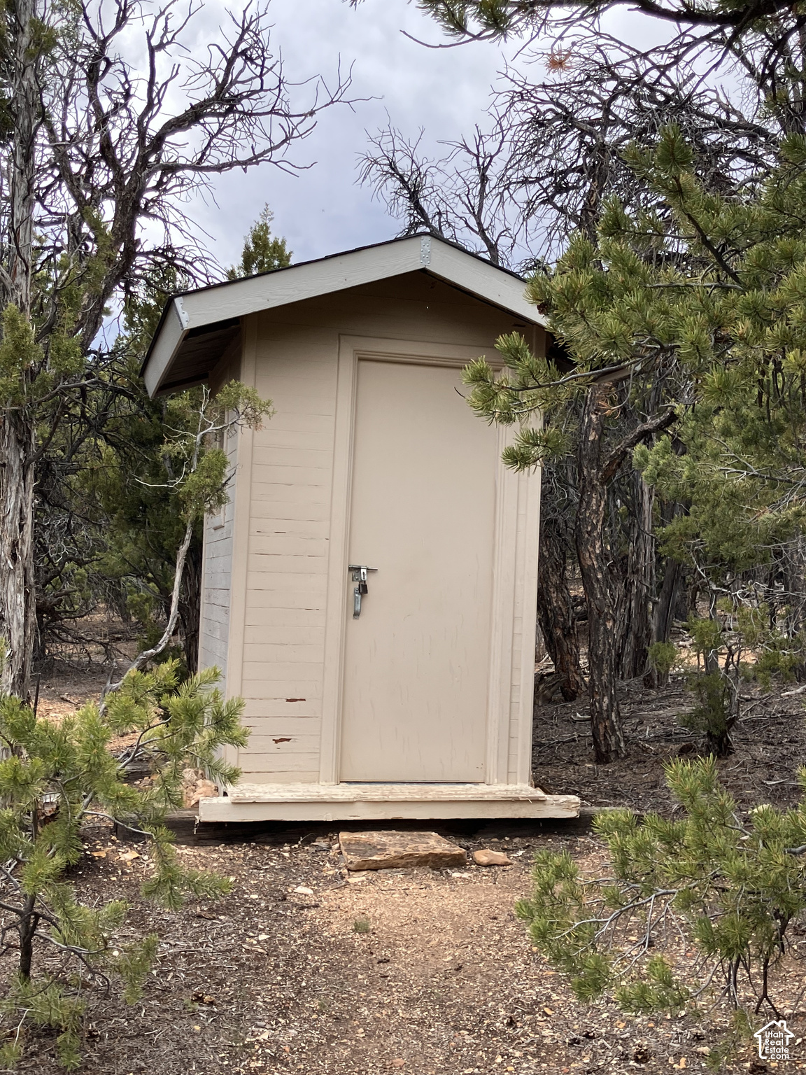 main property photo 24