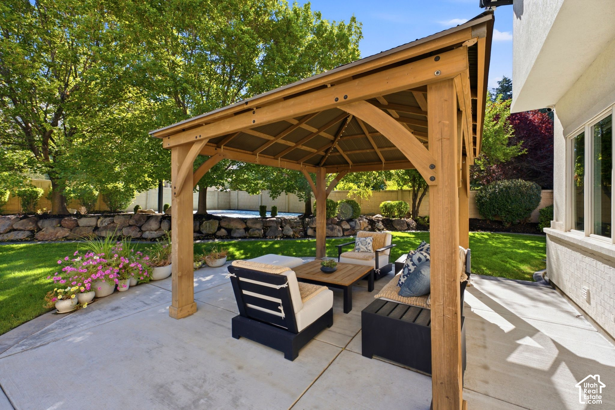 main property photo 76