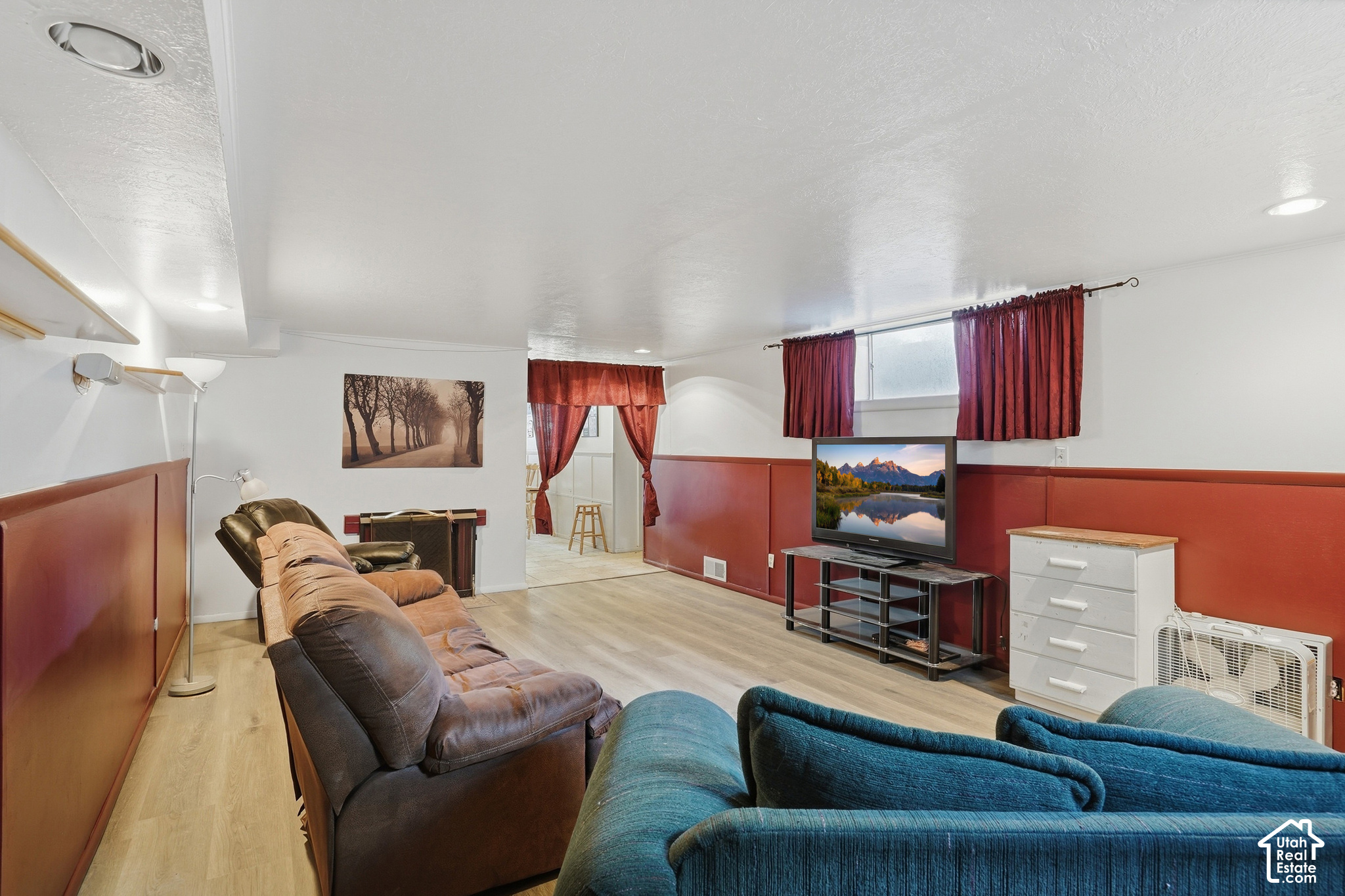 main property photo 19