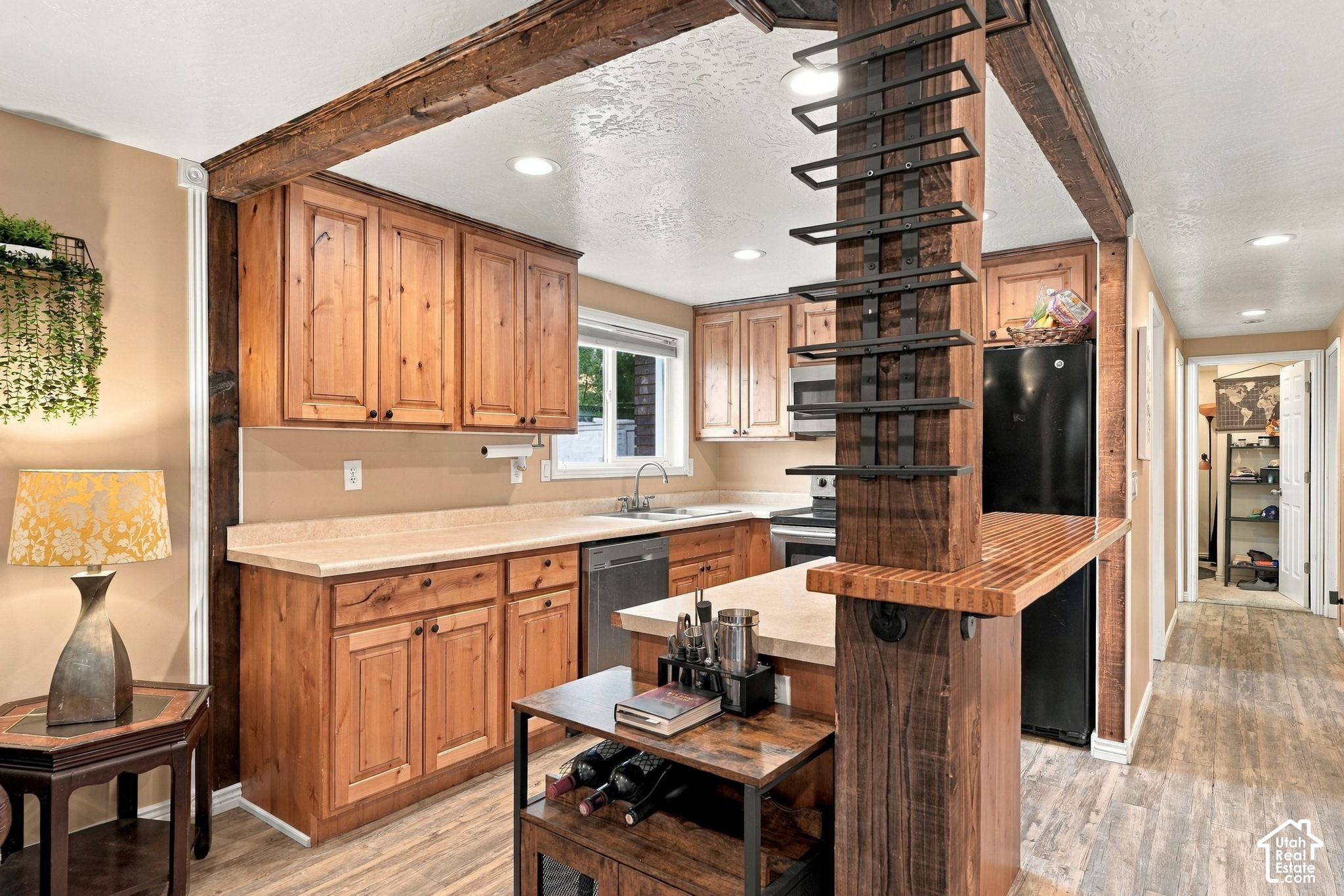 main property photo 9
