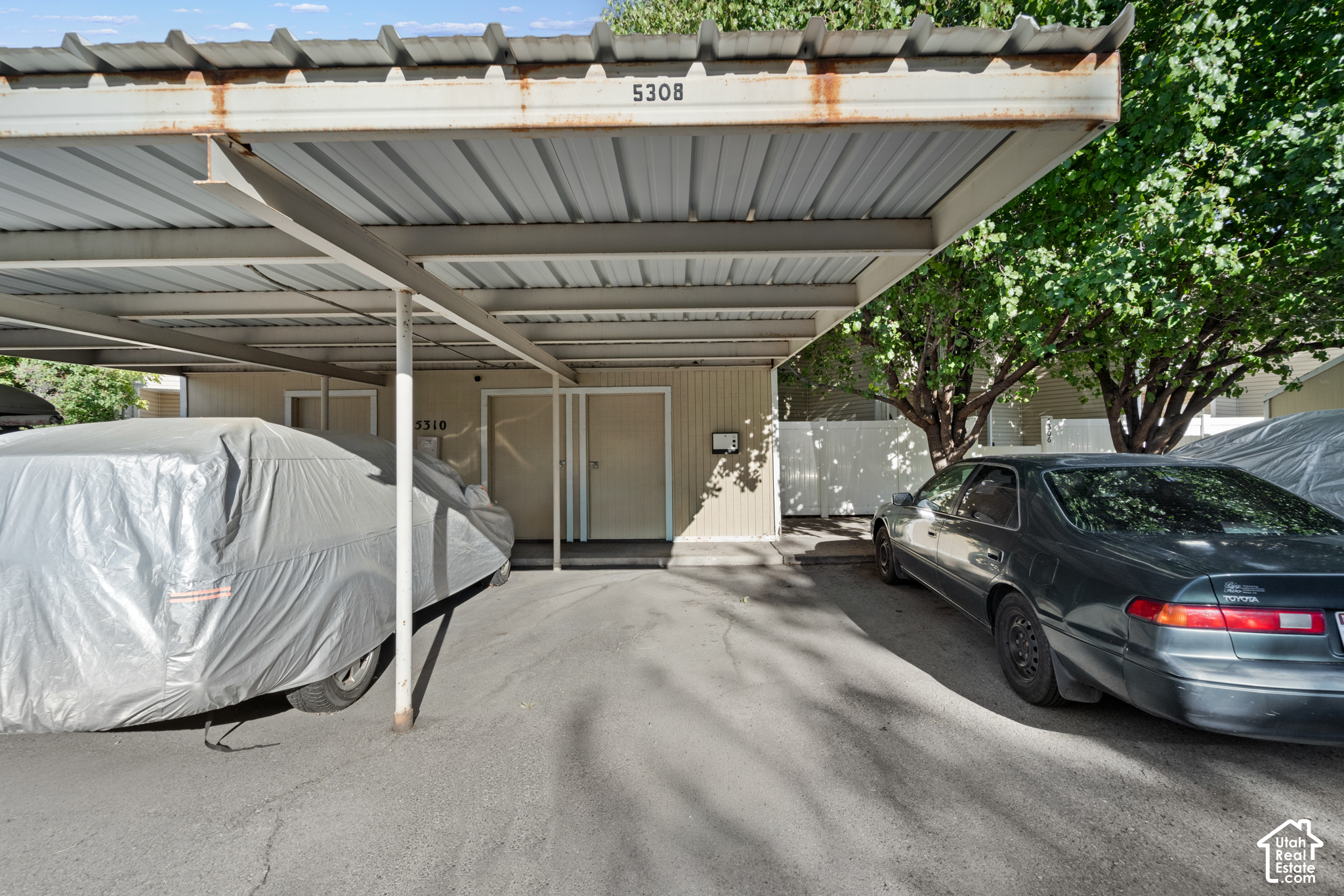 main property photo 18