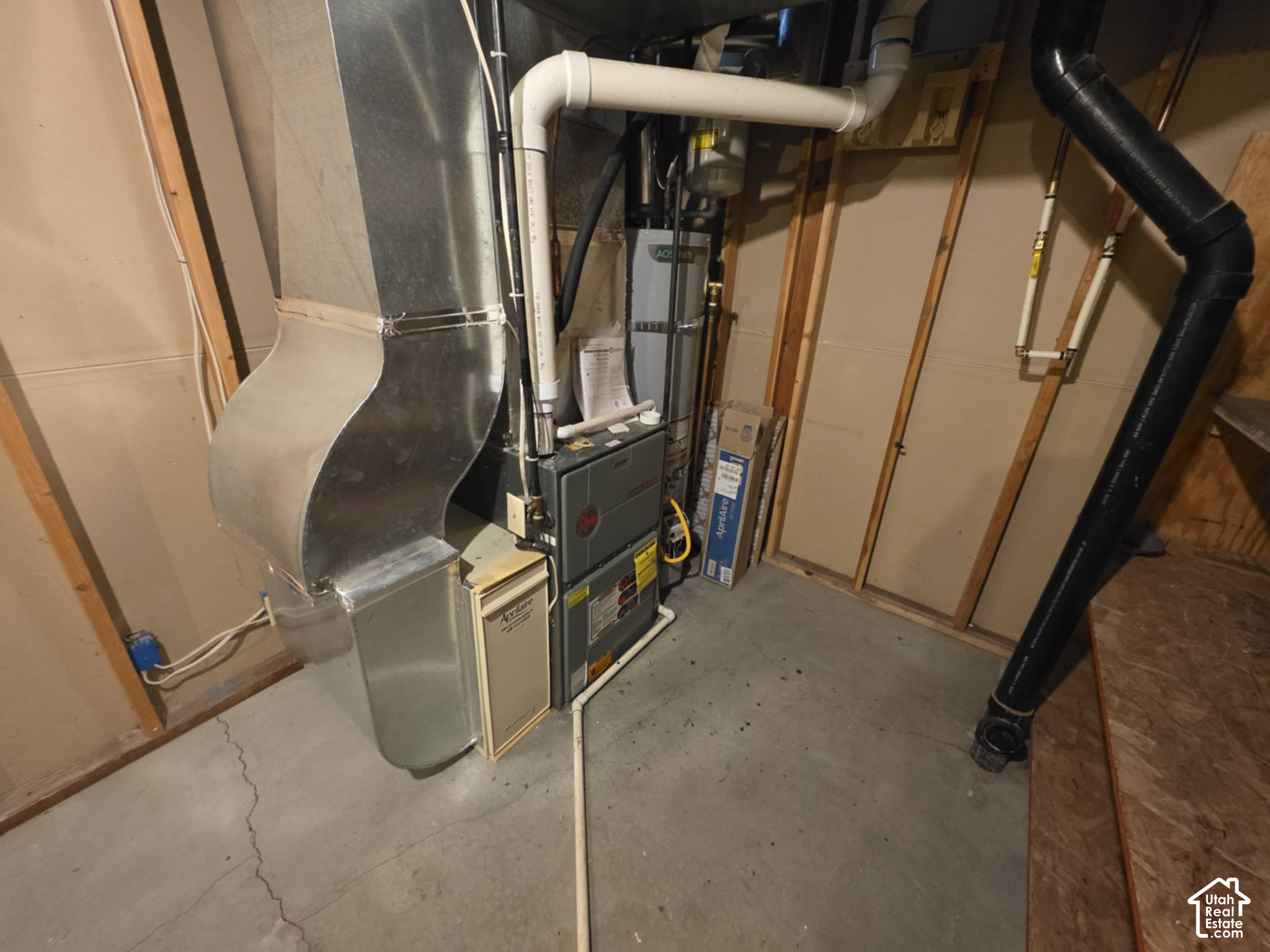 main property photo 39
