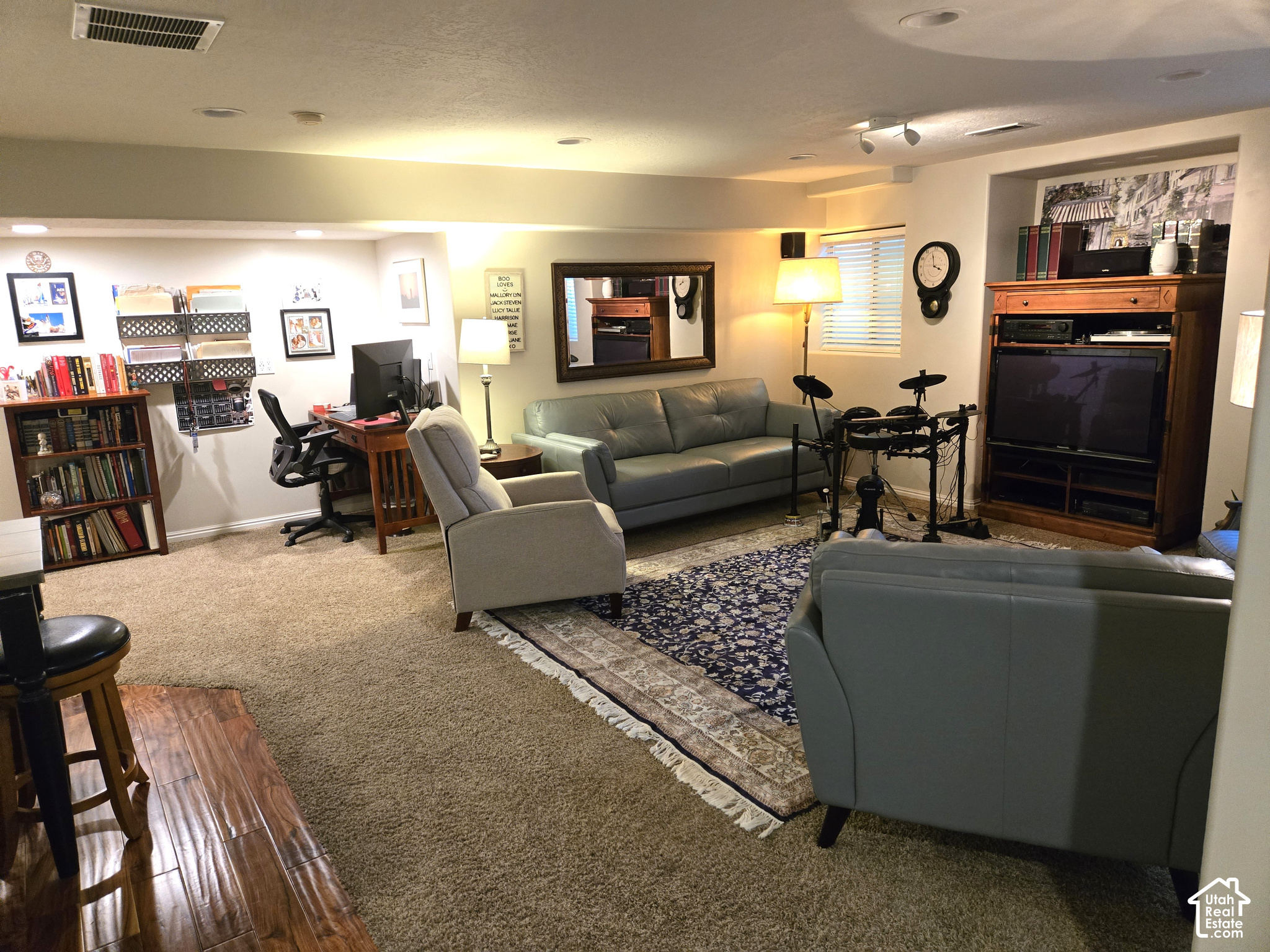 main property photo 17
