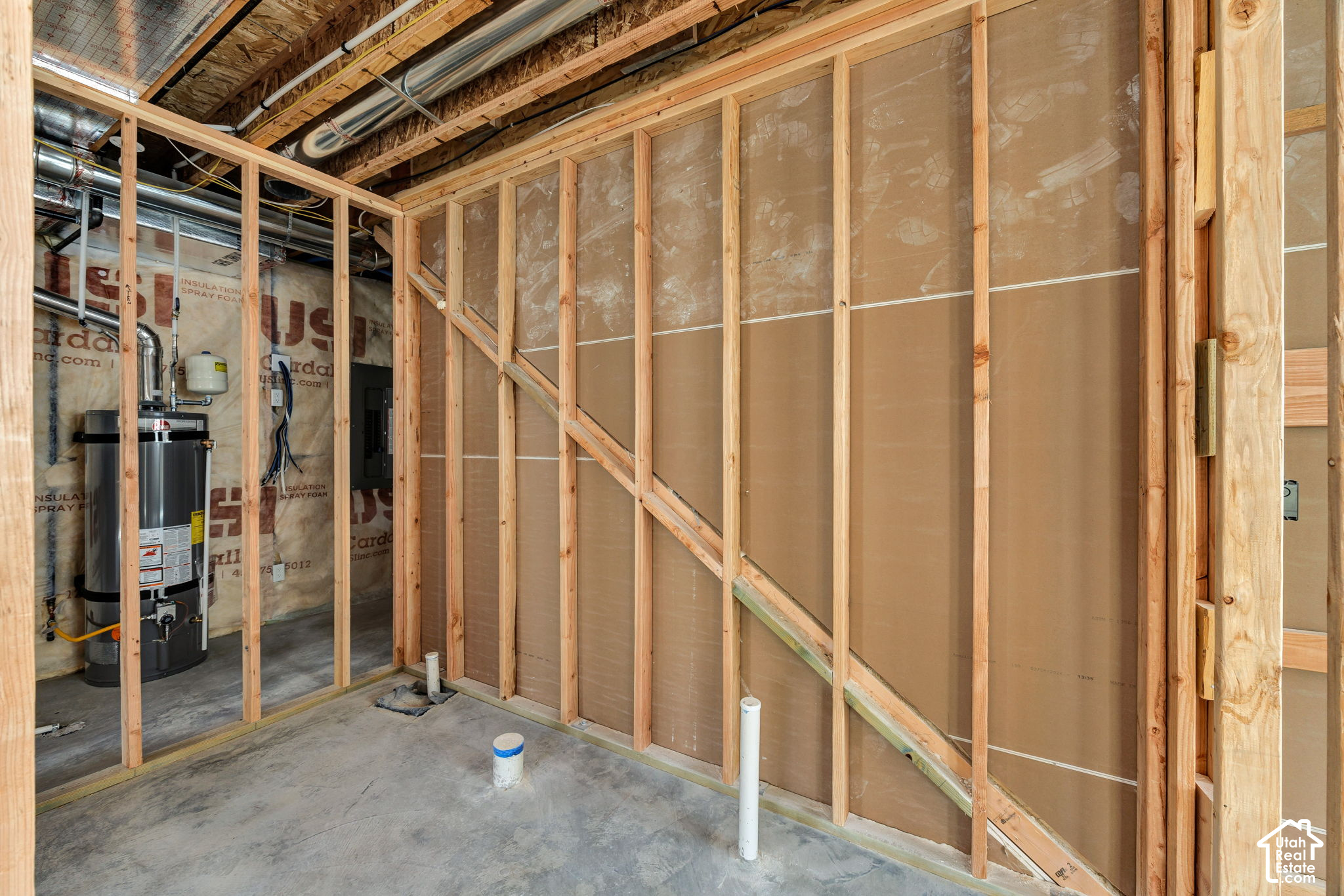main property photo 31