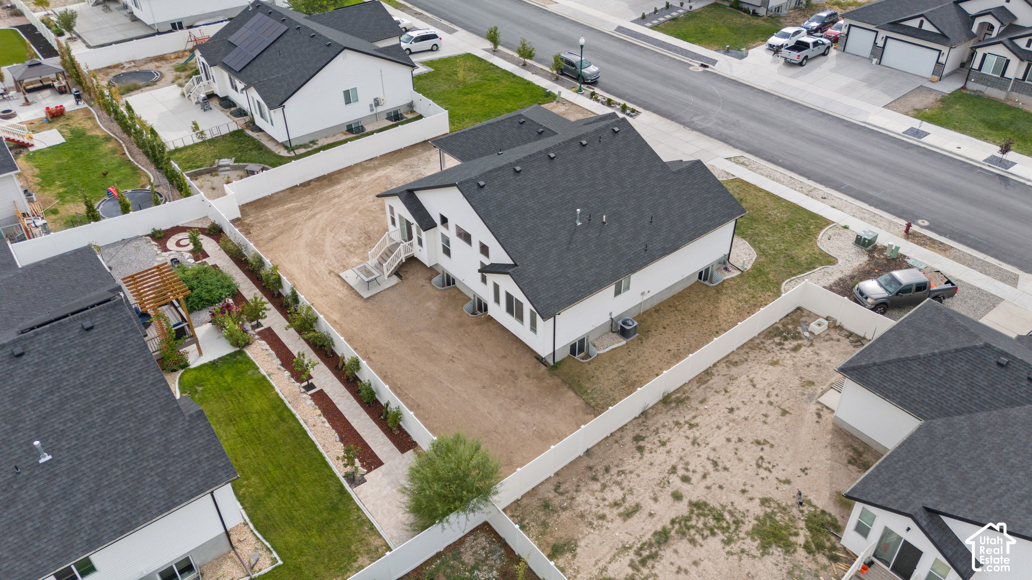 main property photo 36