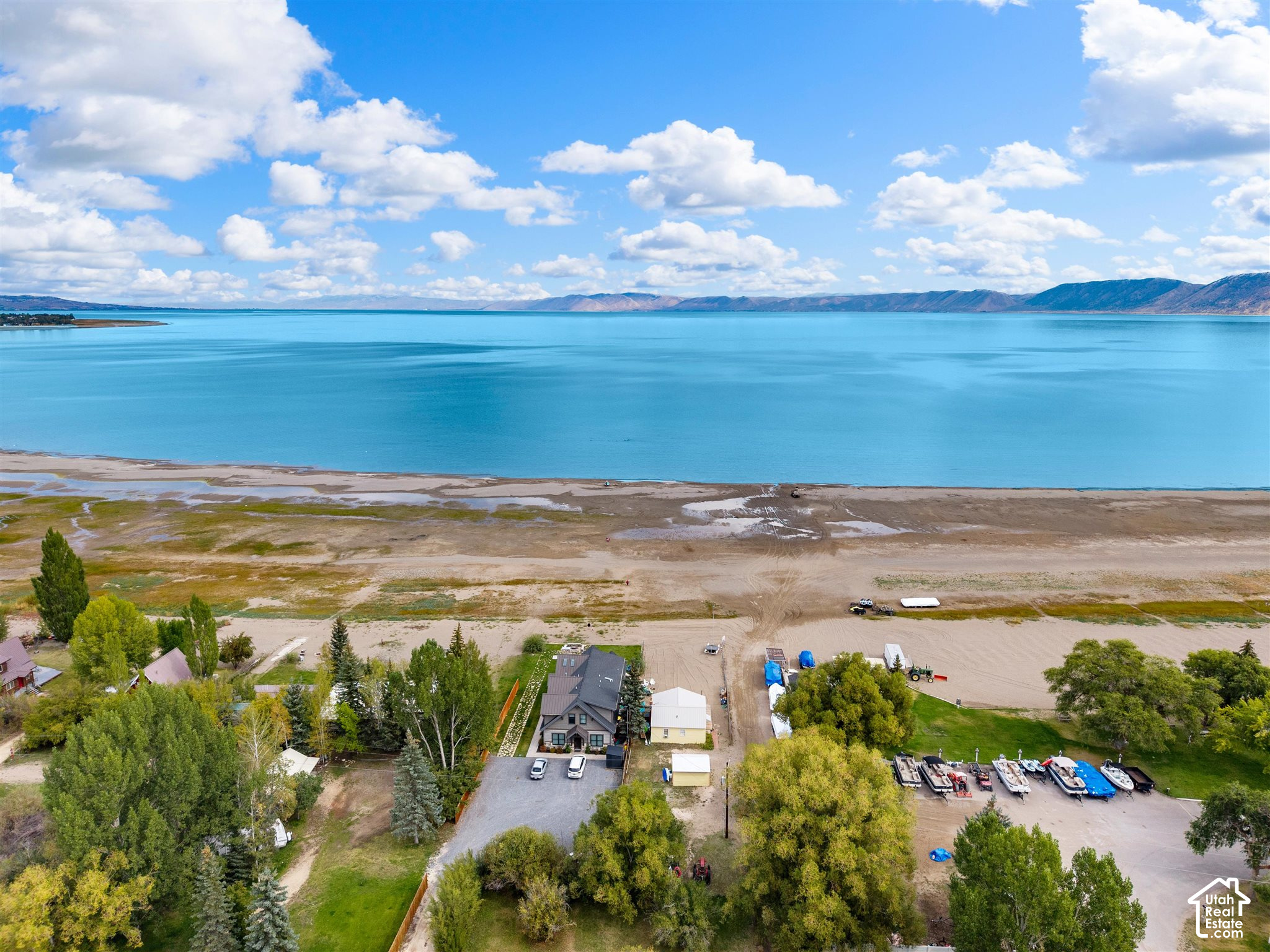 main property photo 13