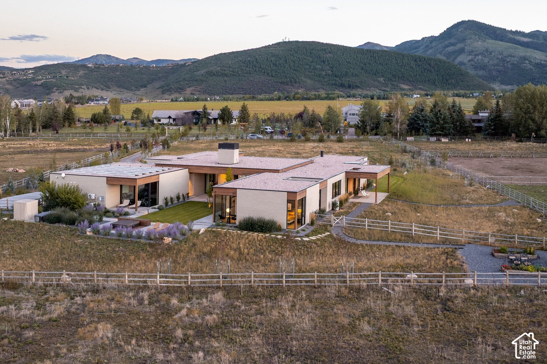 main property photo 31