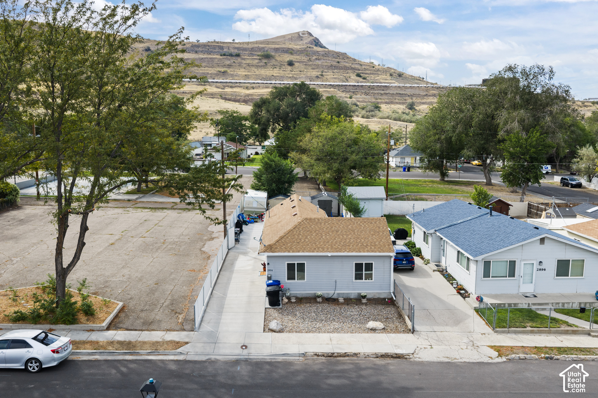 main property photo 25