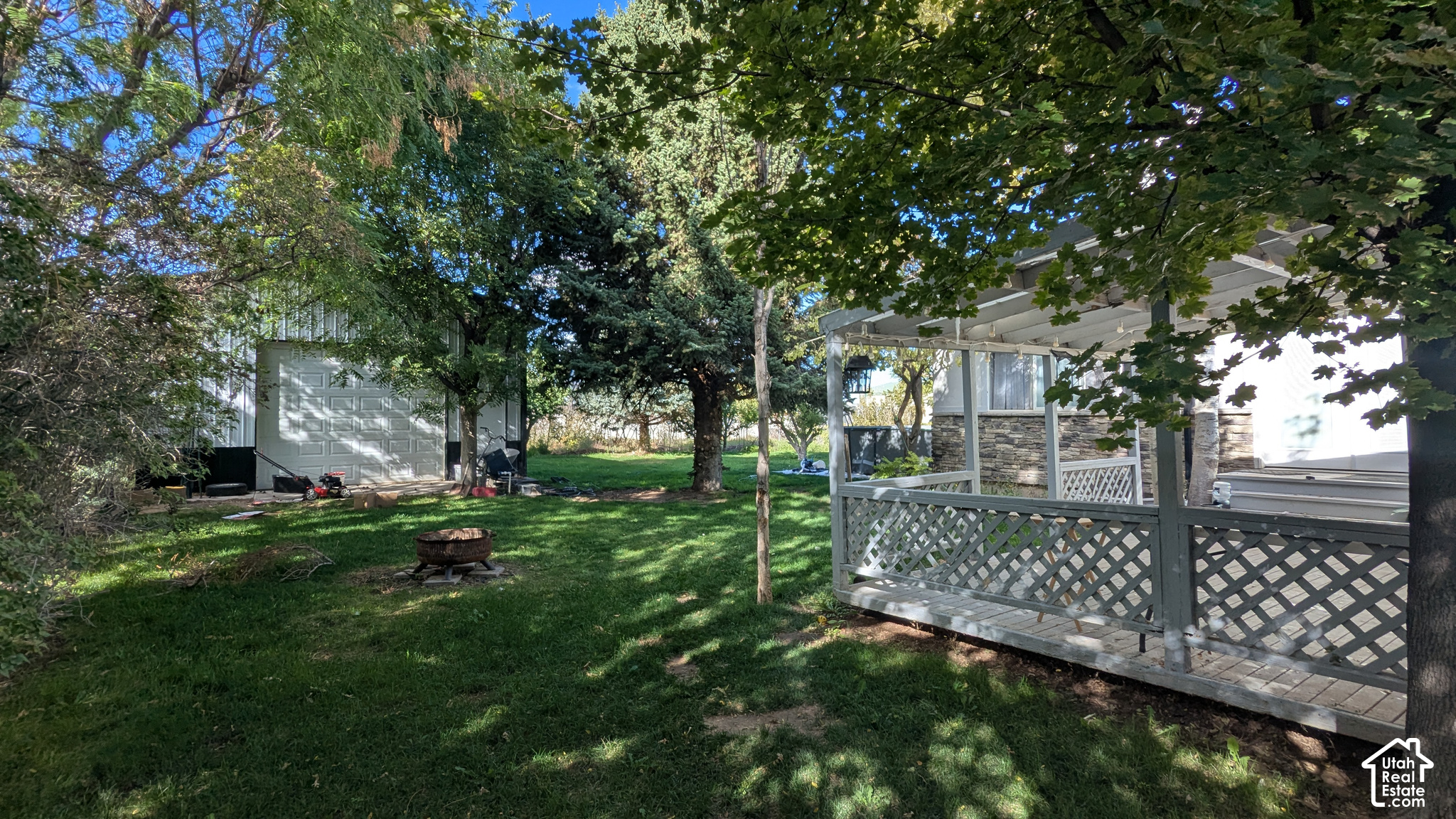main property photo 30