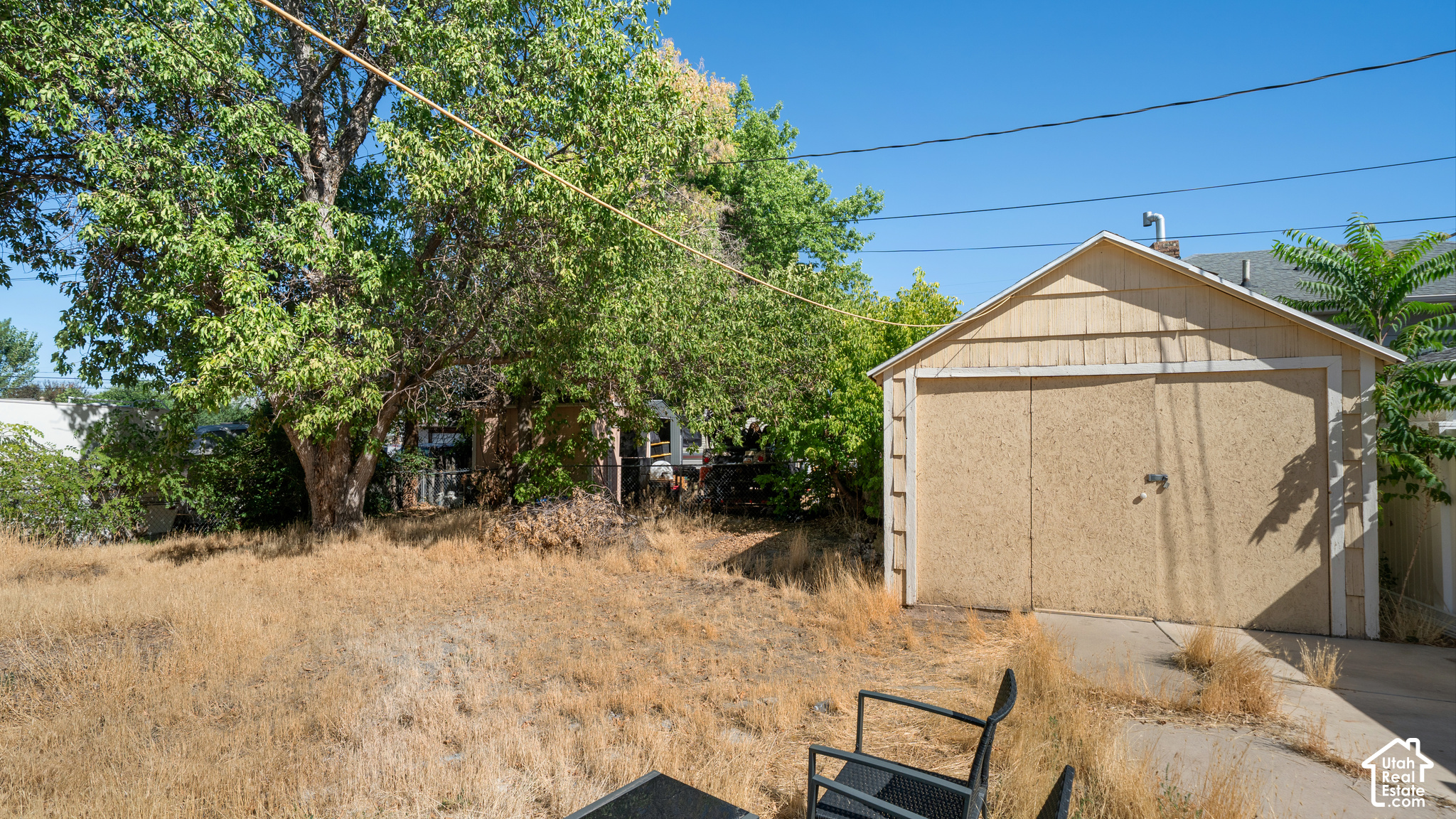 main property photo 13