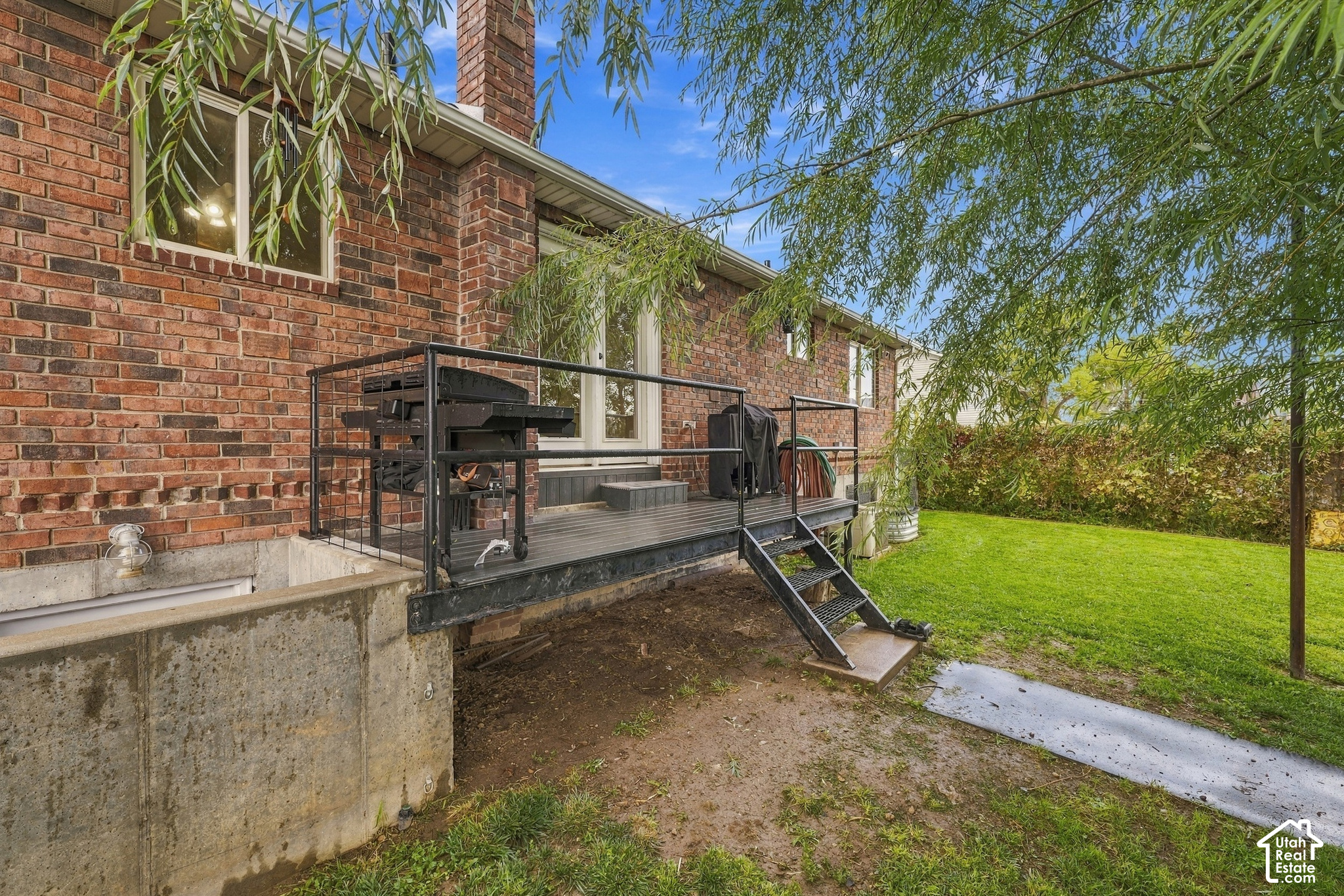 main property photo 32