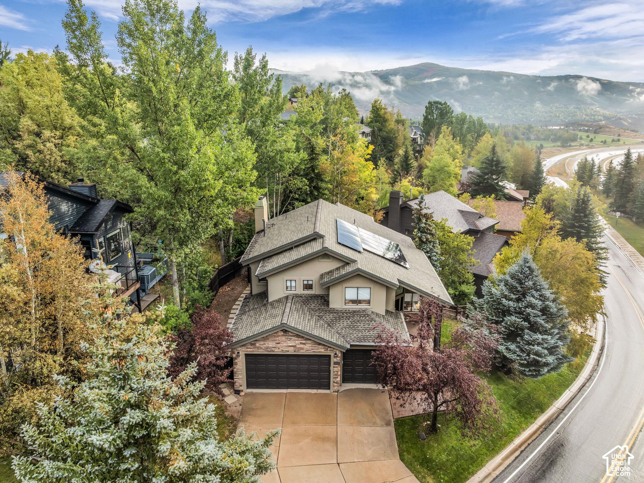main property photo 32