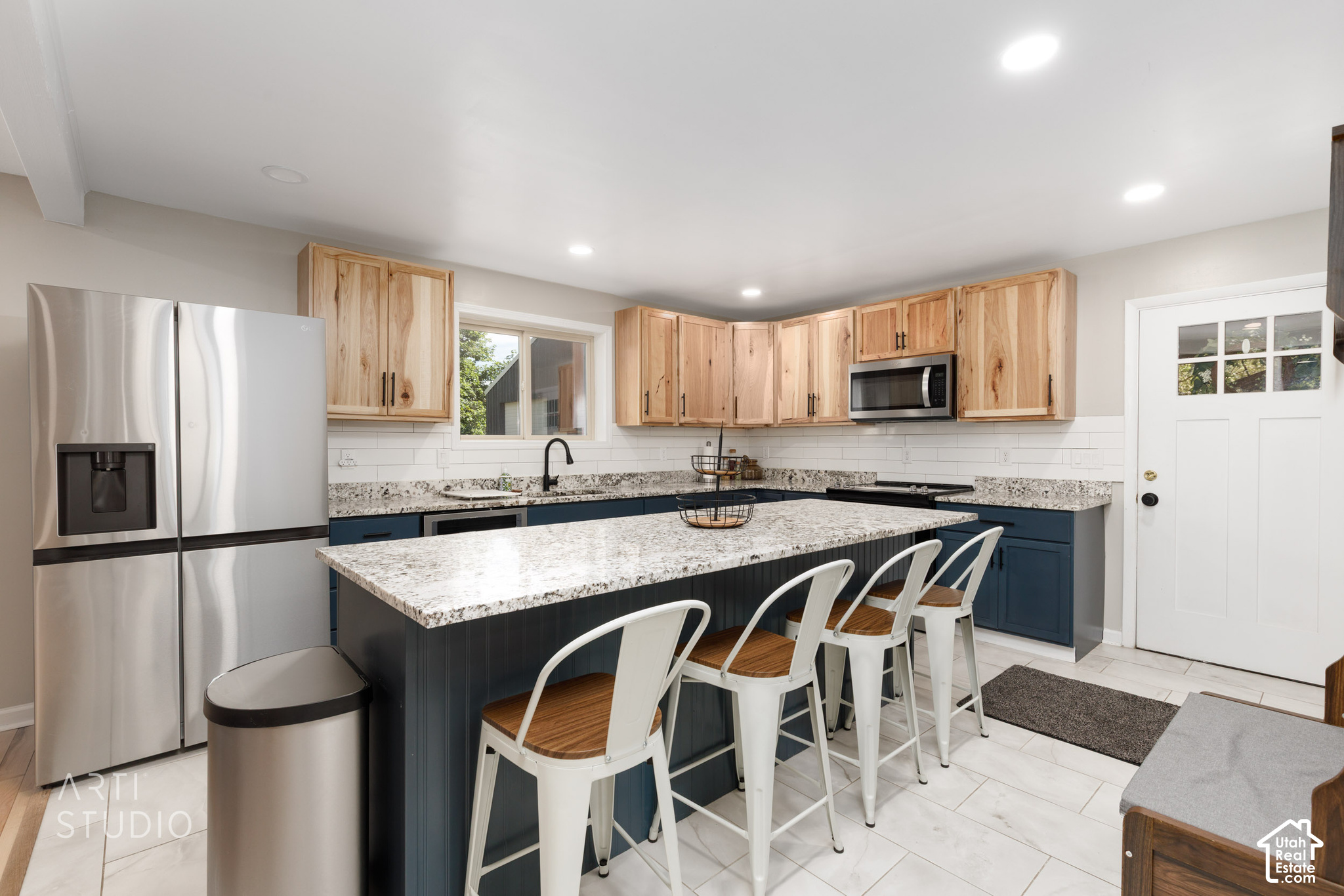 main property photo 7