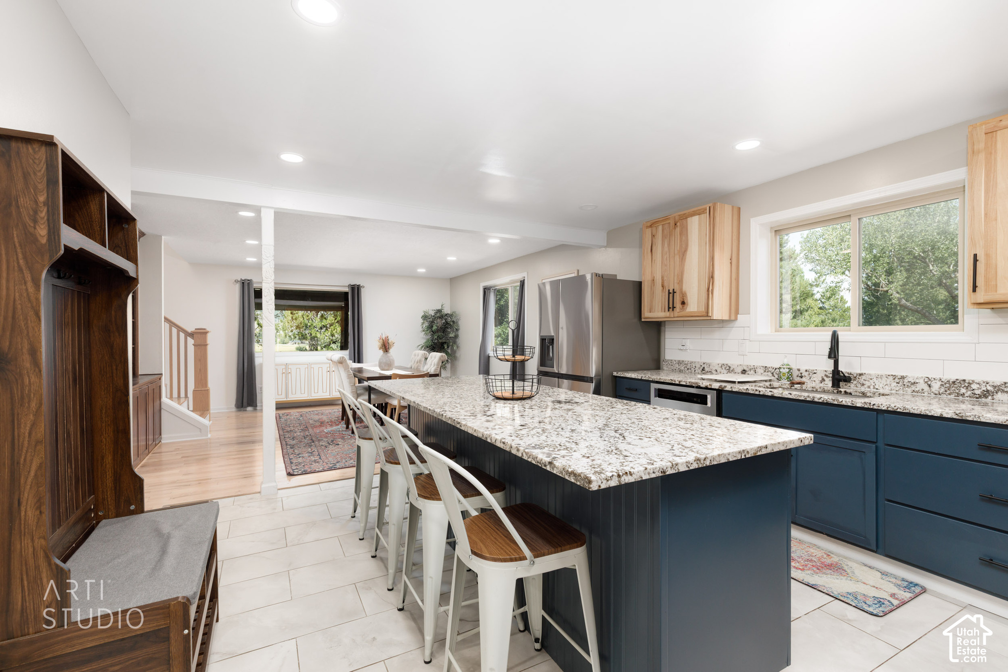 main property photo 9