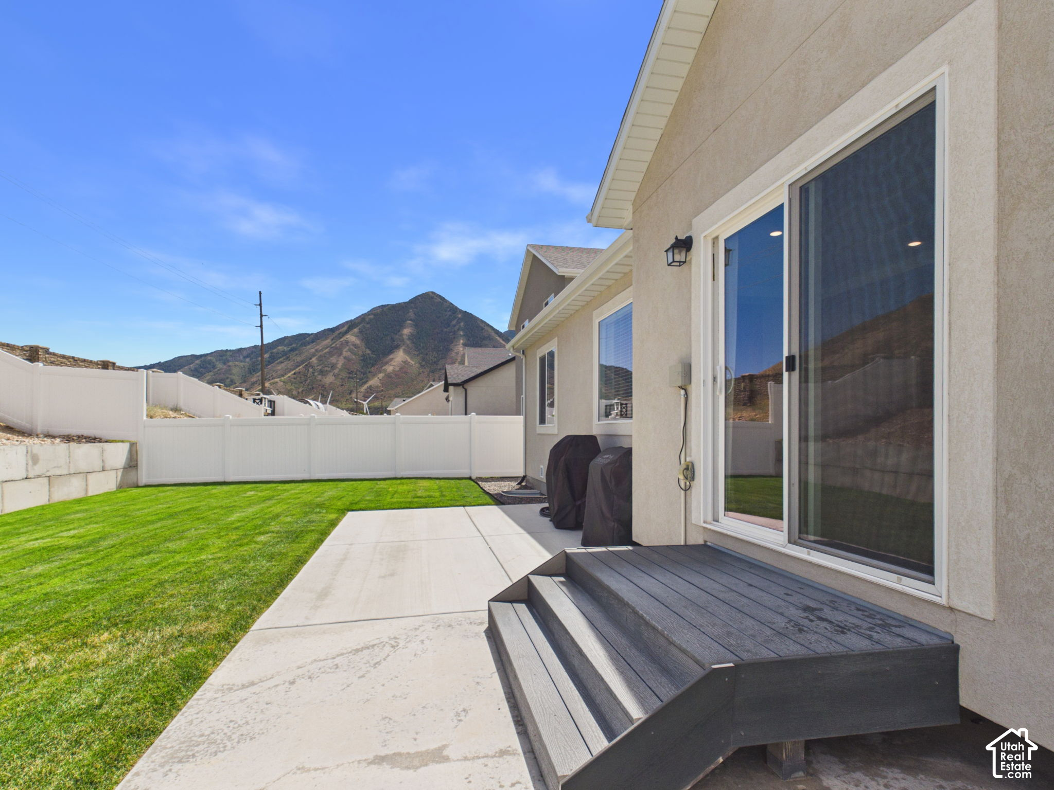 main property photo 50