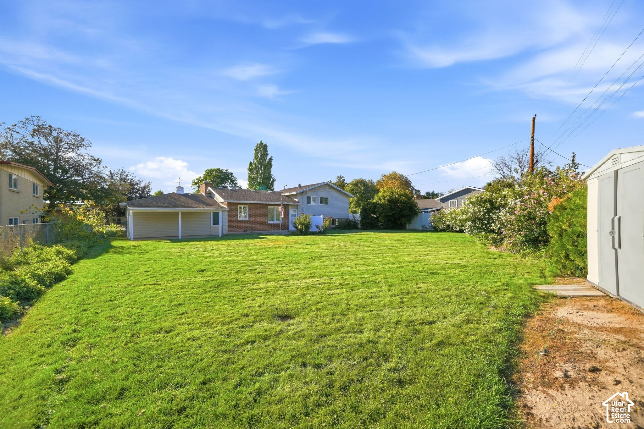 main property photo 23