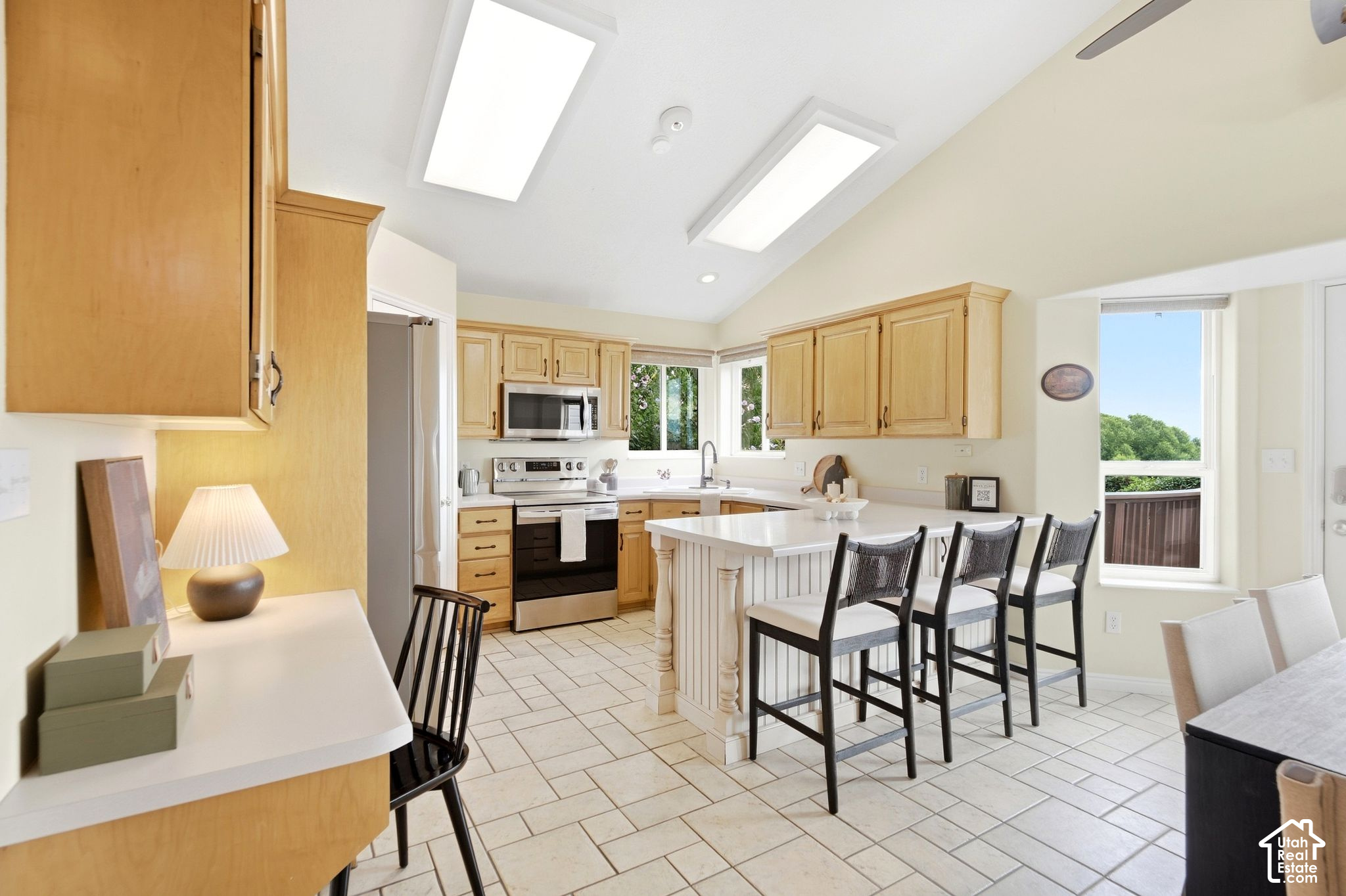 main property photo 11