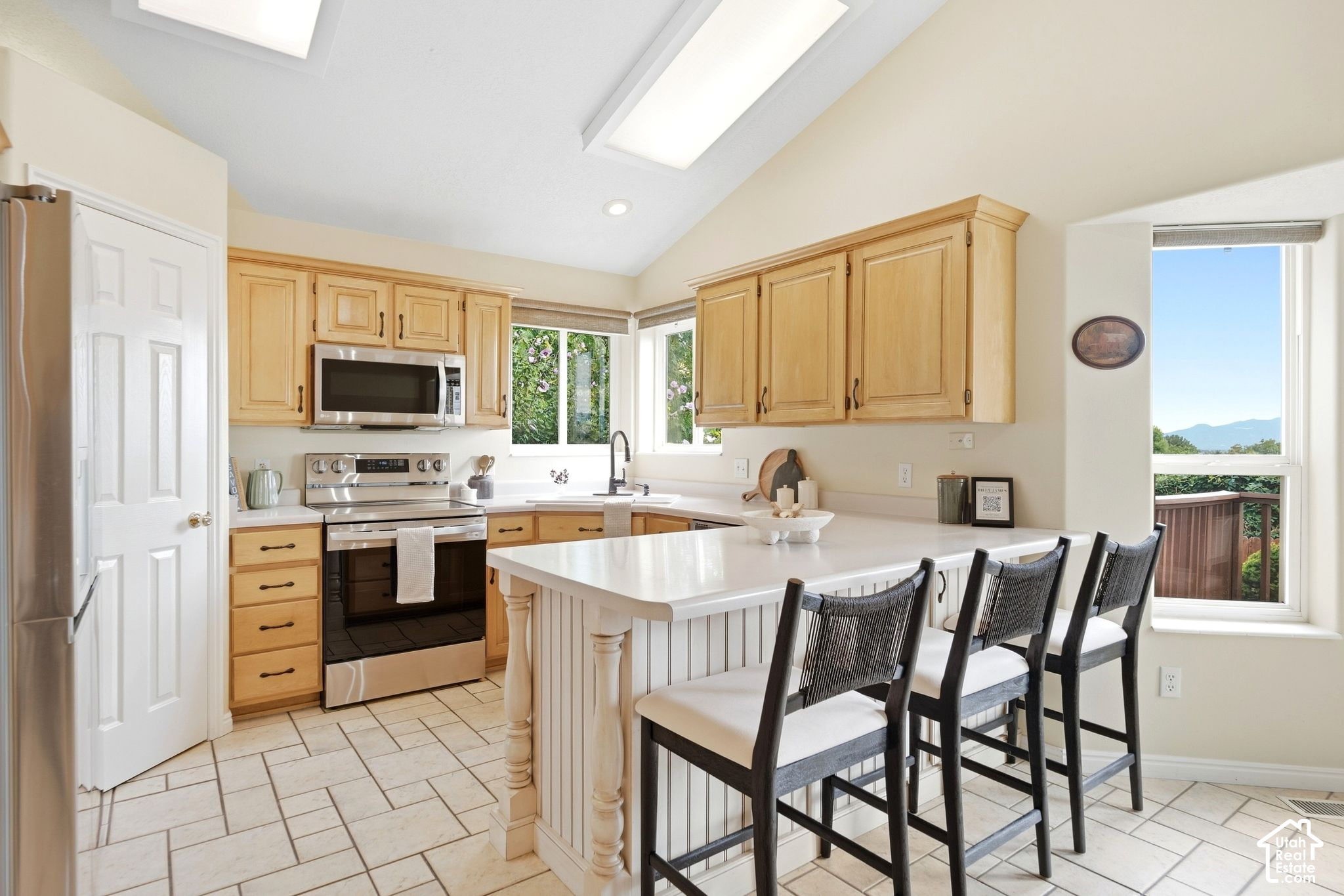 main property photo 12