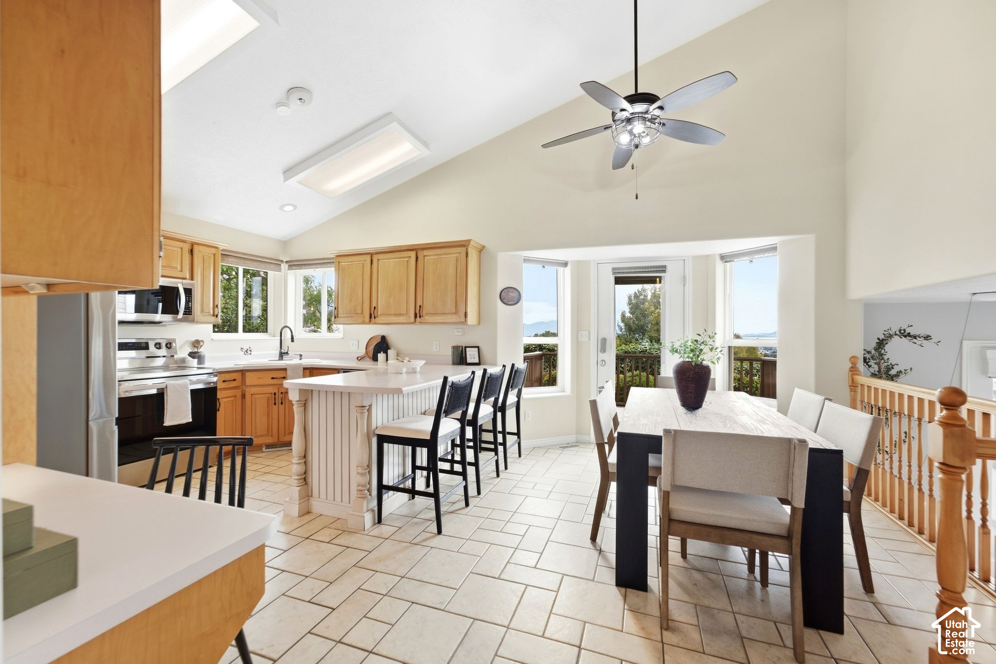 main property photo 9