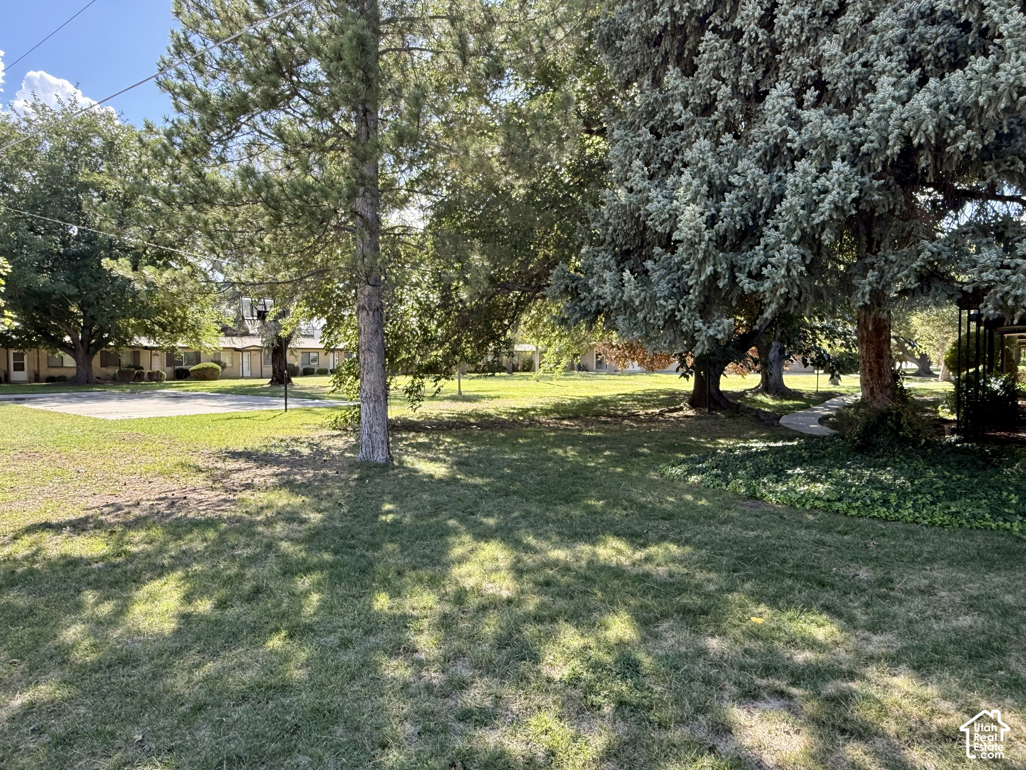 main property photo 19