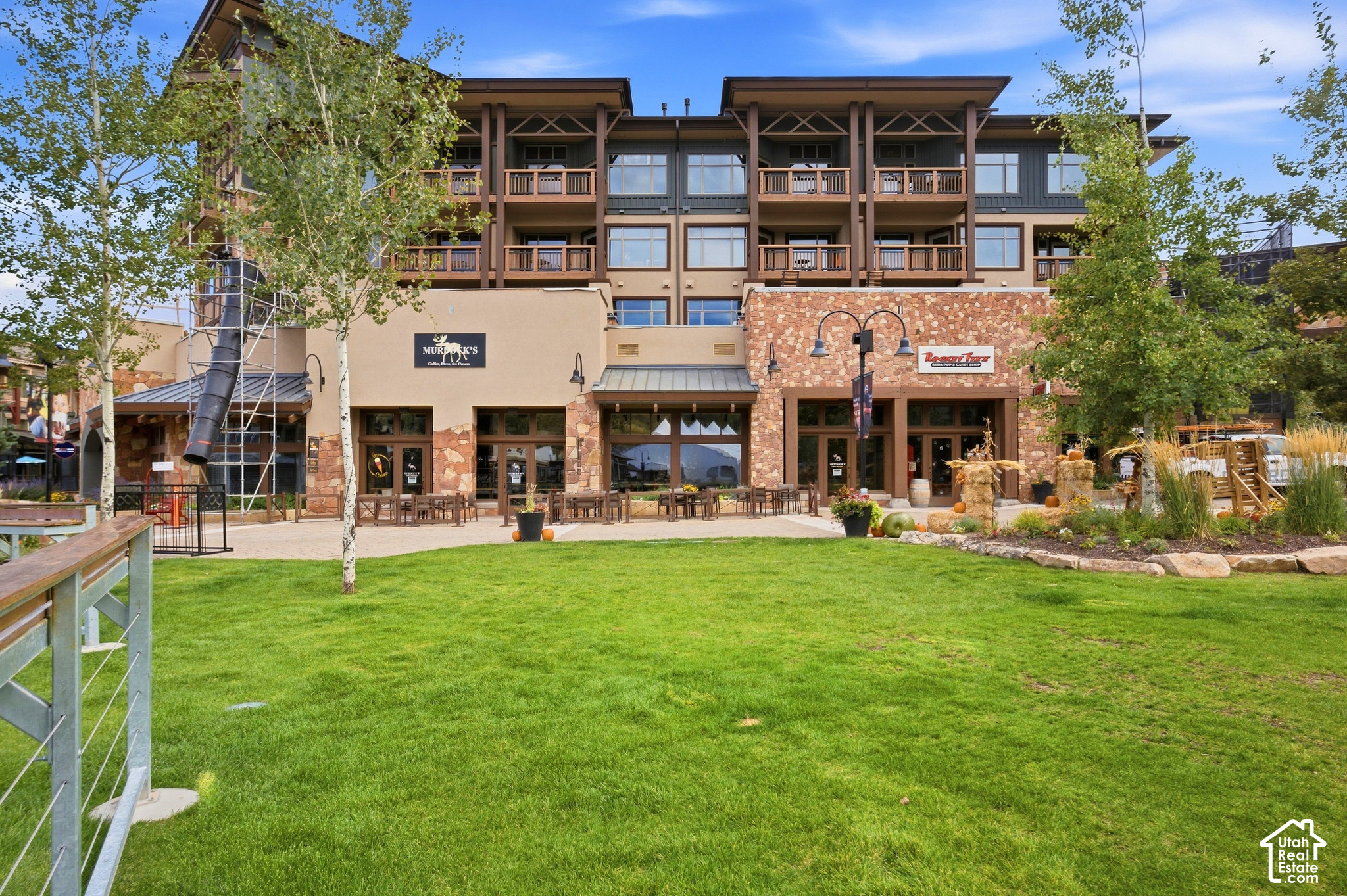main property photo 34