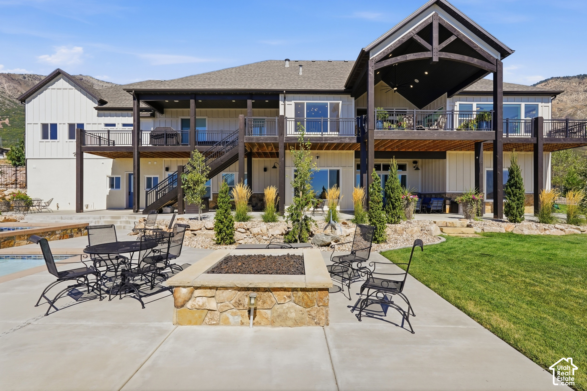 main property photo 80
