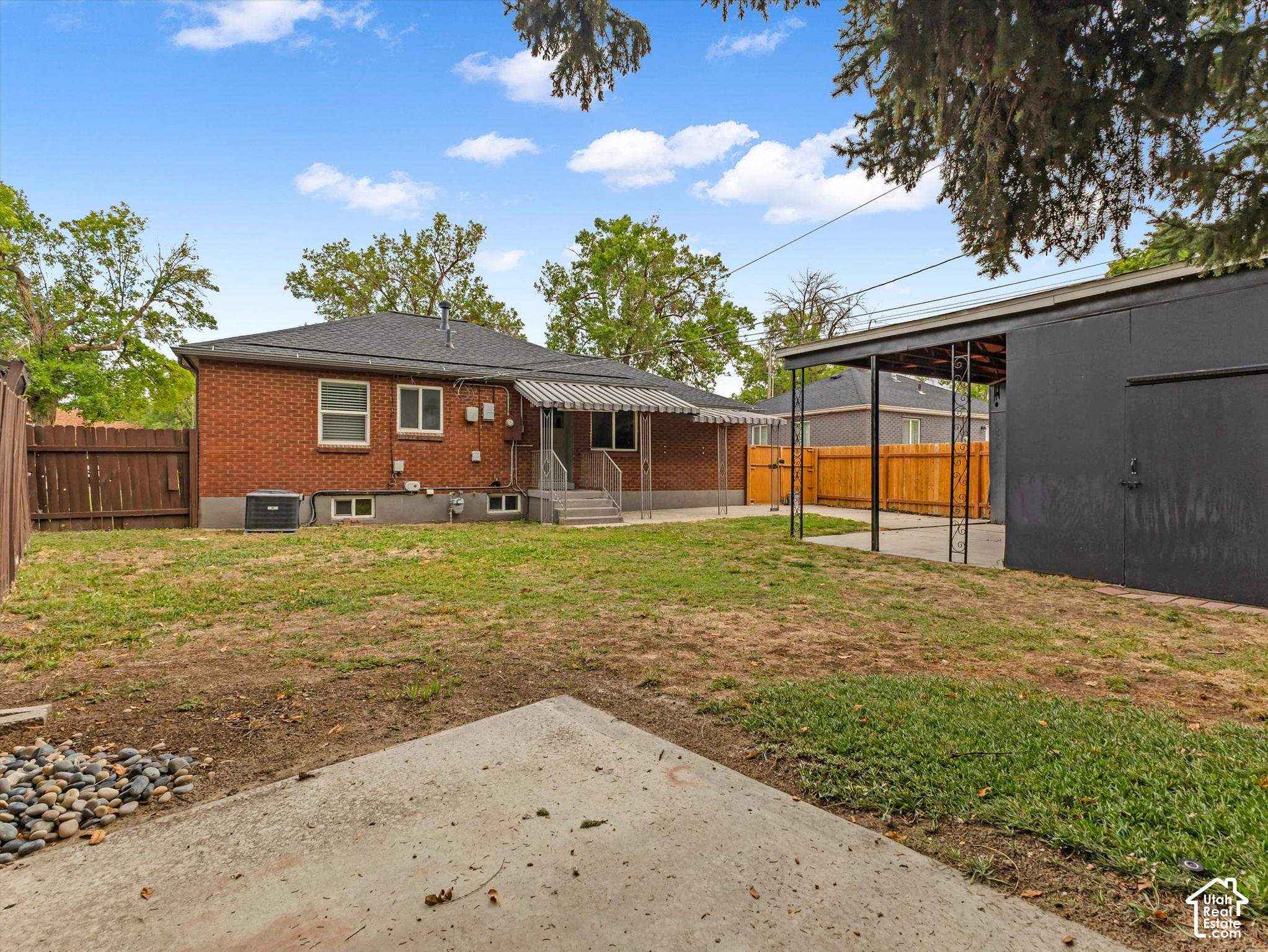 main property photo 17
