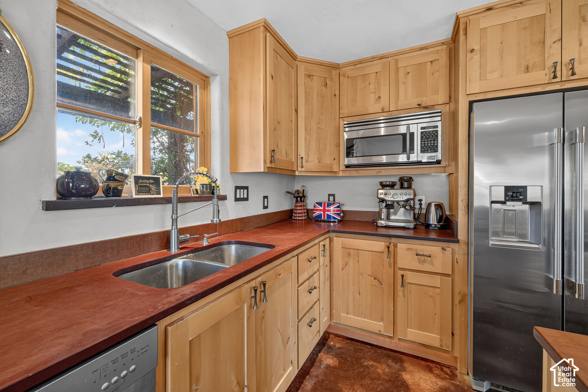 main property photo 12