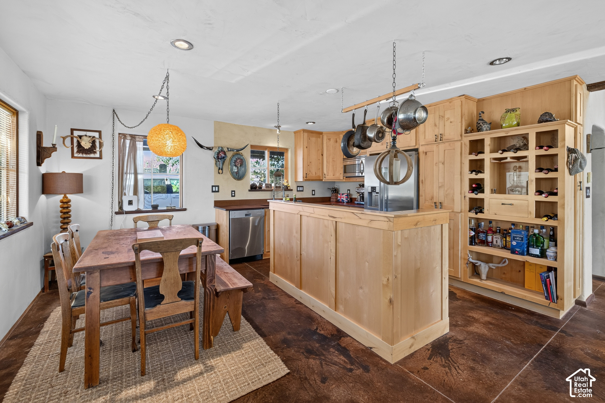 main property photo 9