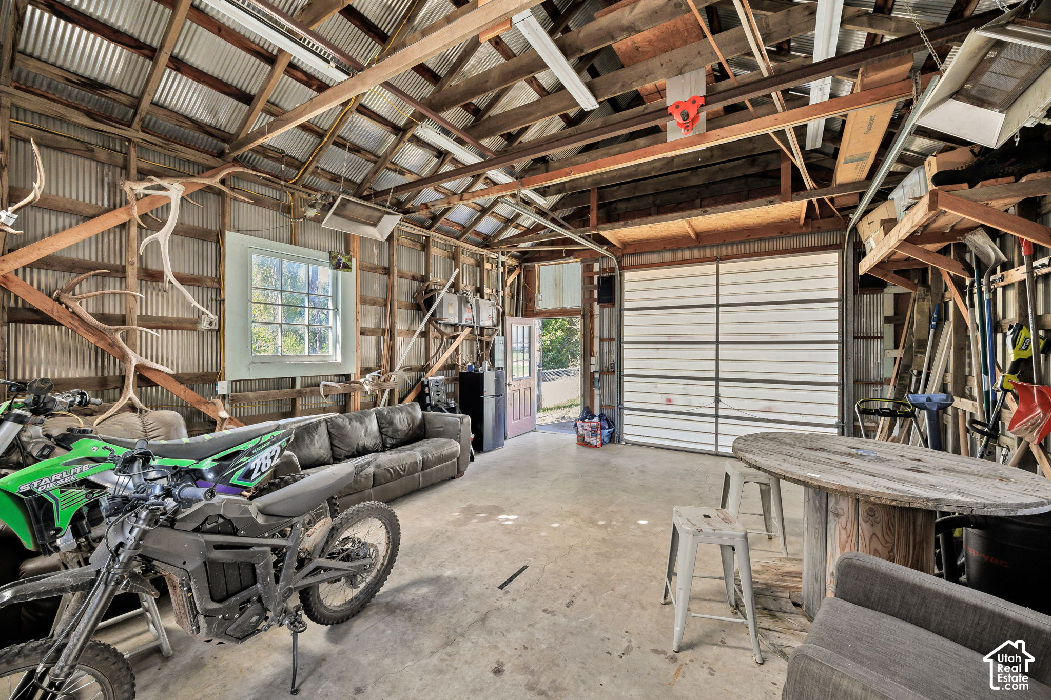 main property photo 32