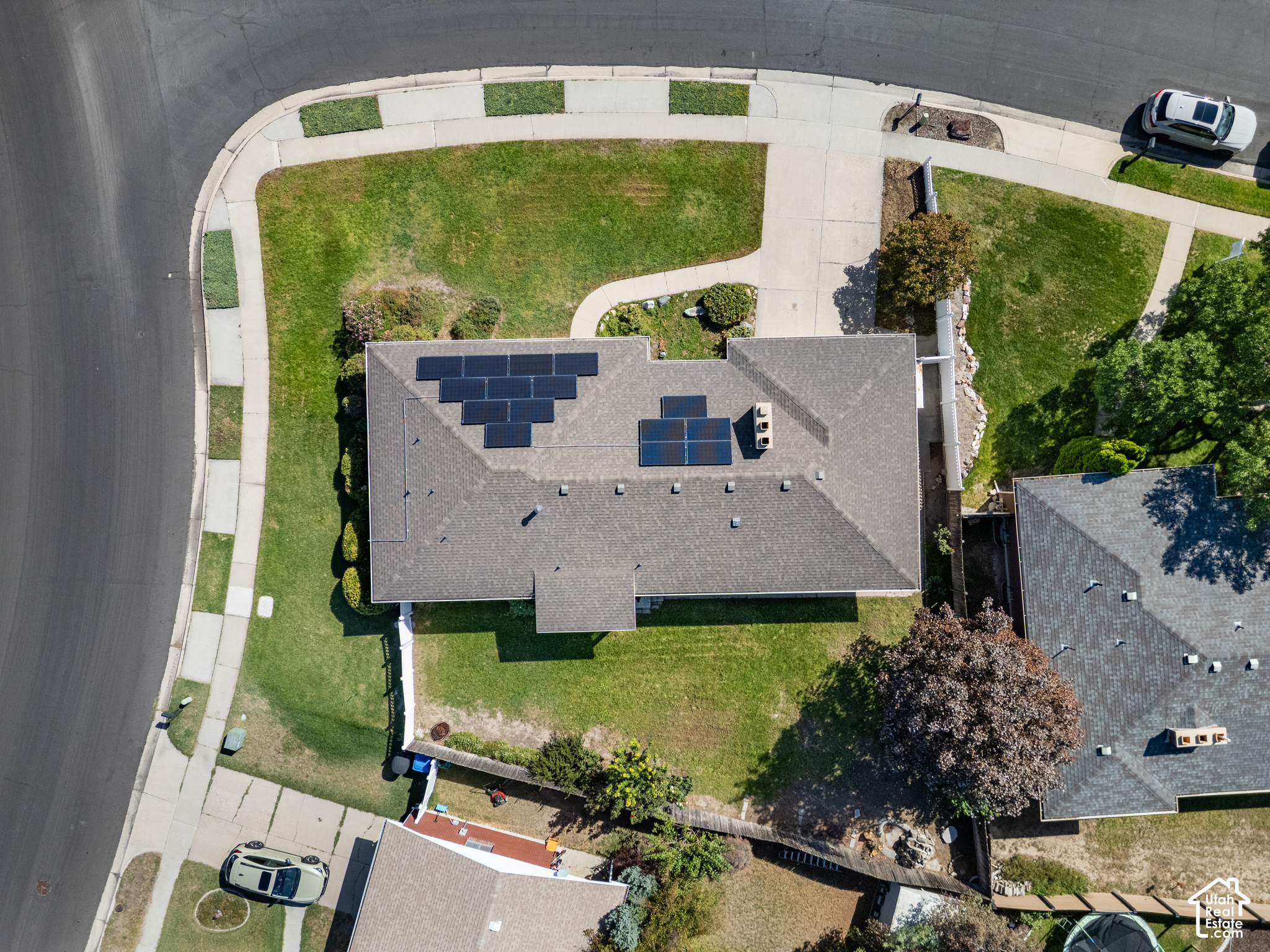 main property photo 50