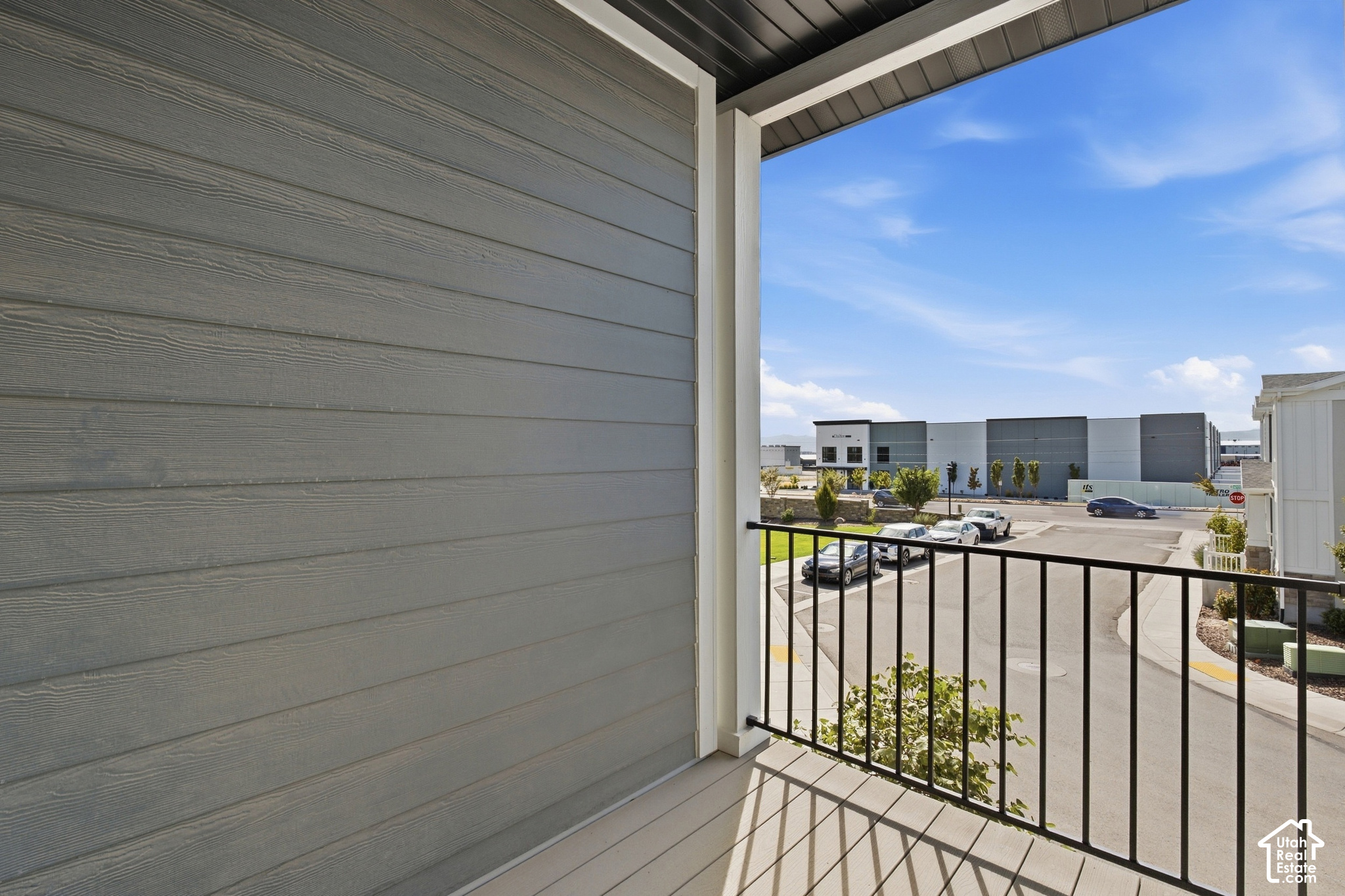 main property photo 16