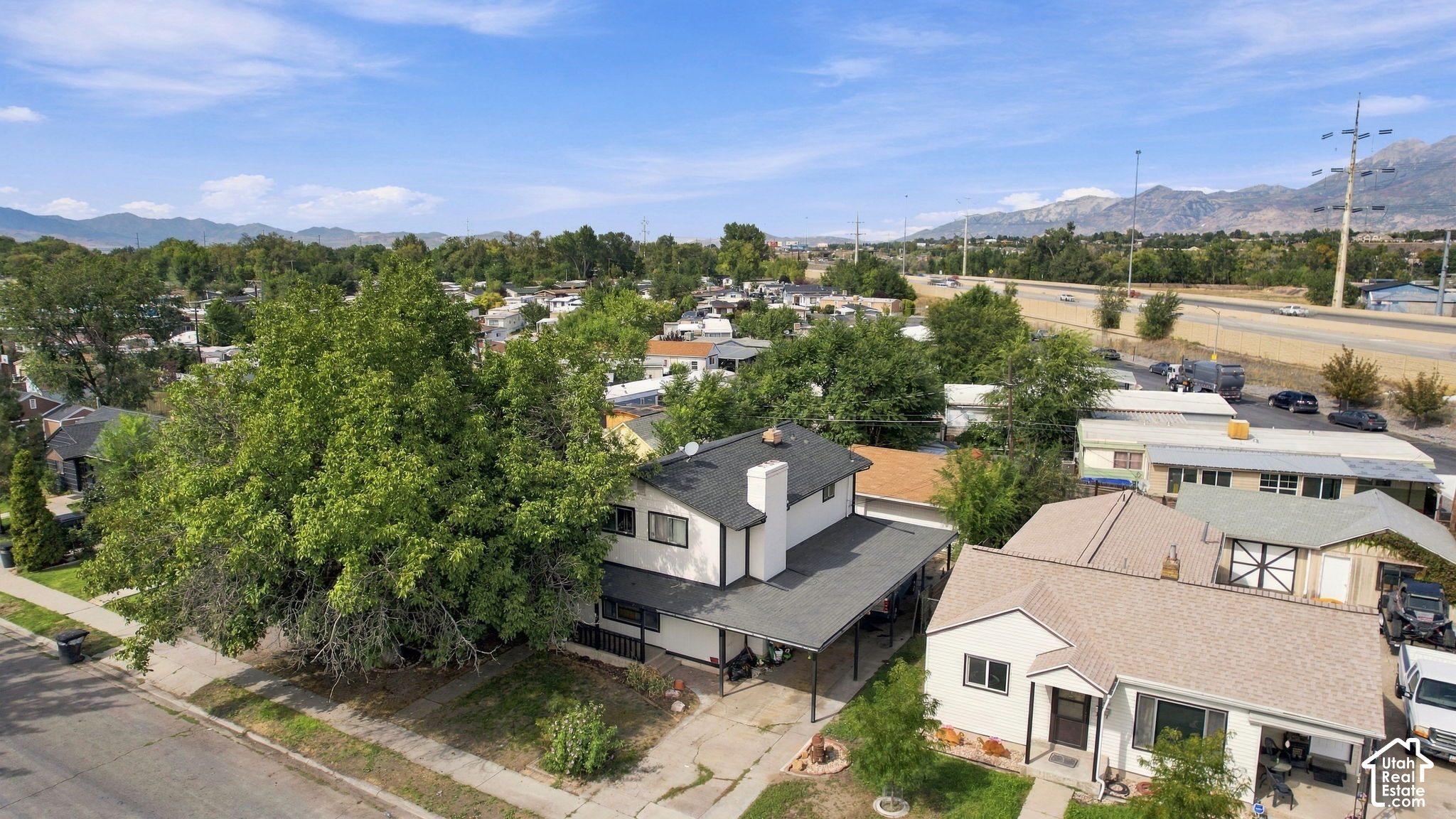 main property photo 25