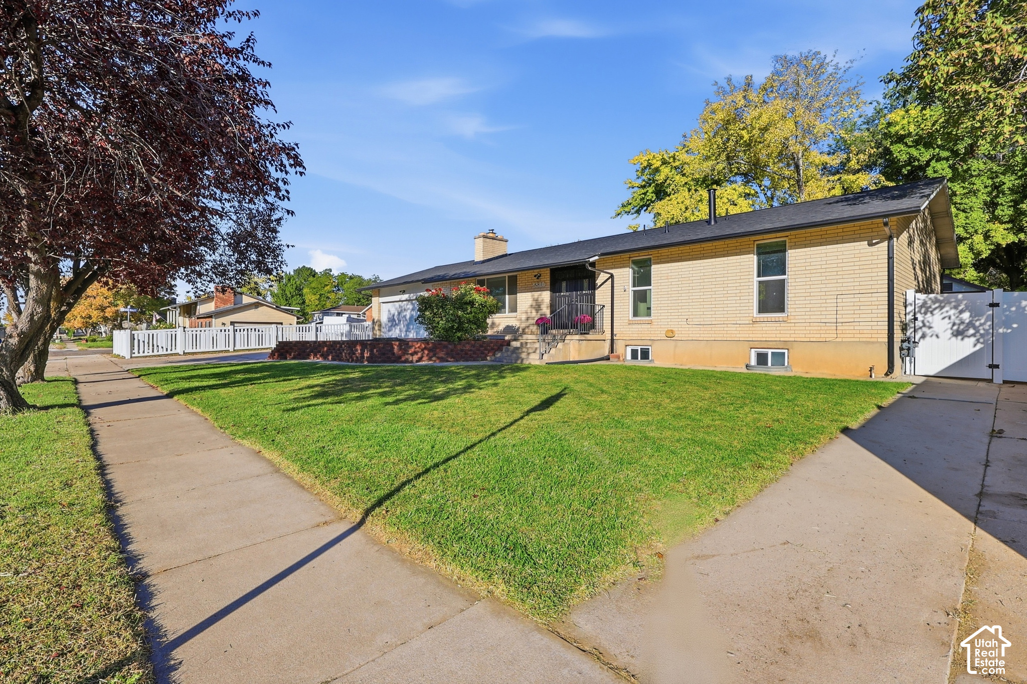 main property photo 27