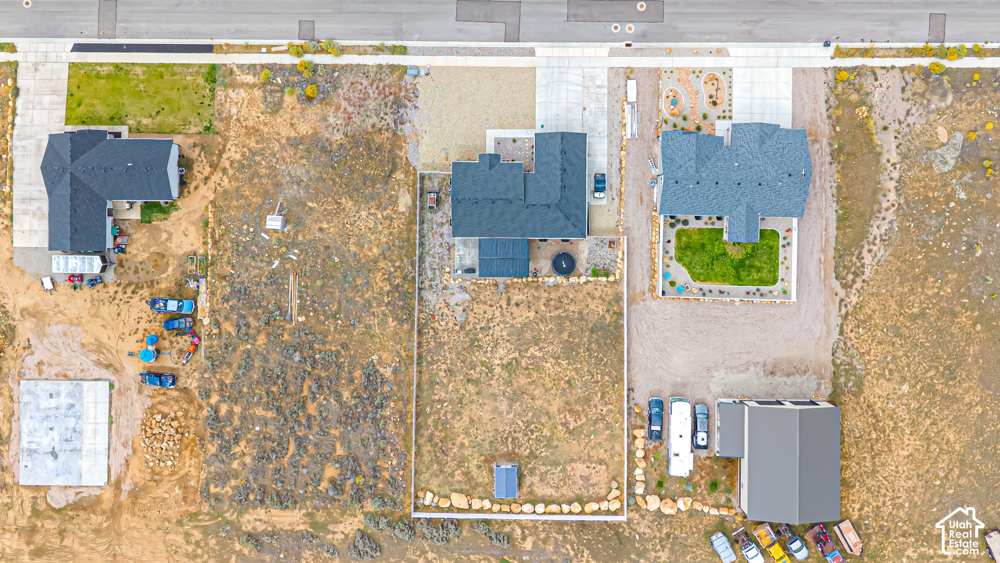 main property photo 40