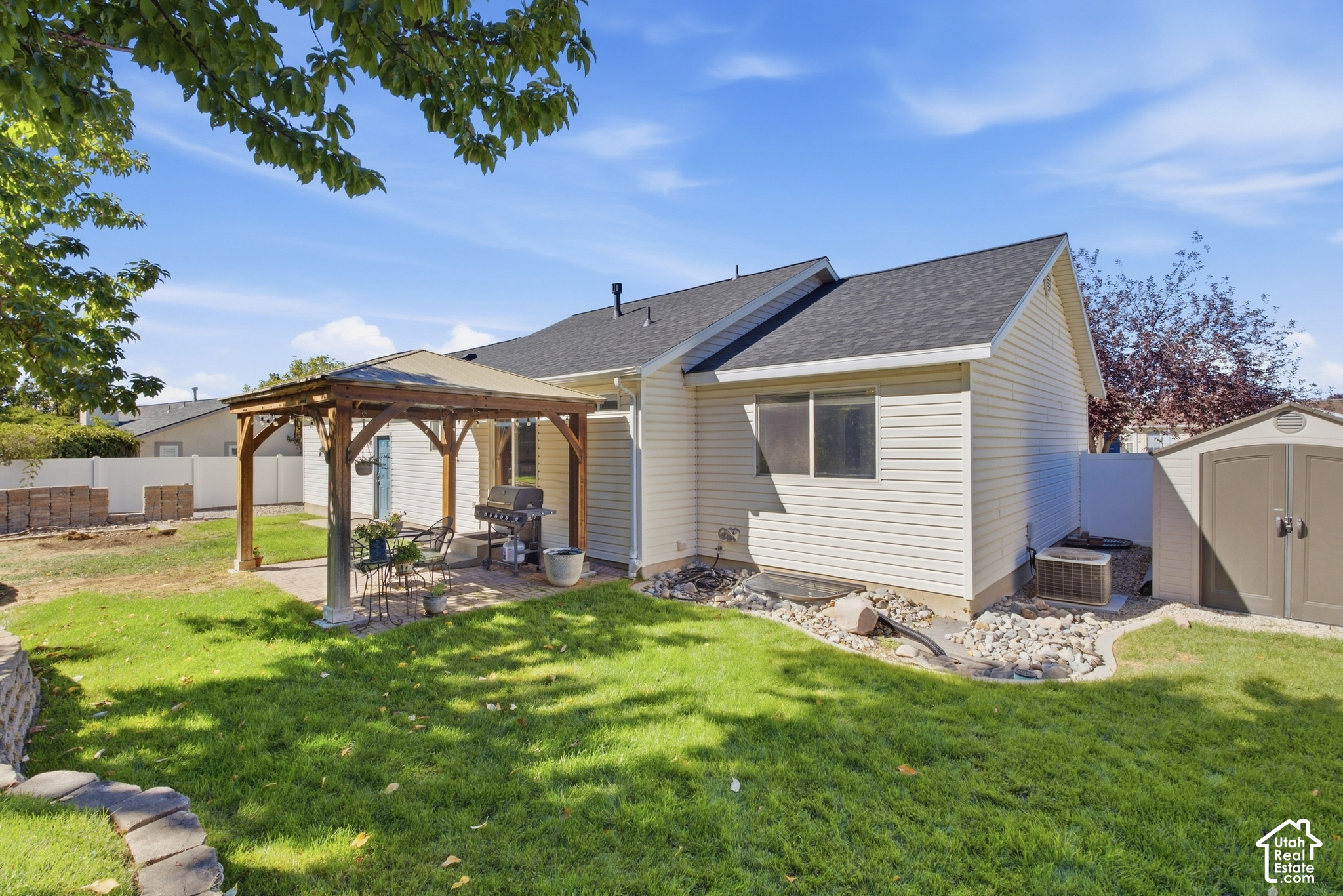 main property photo 36