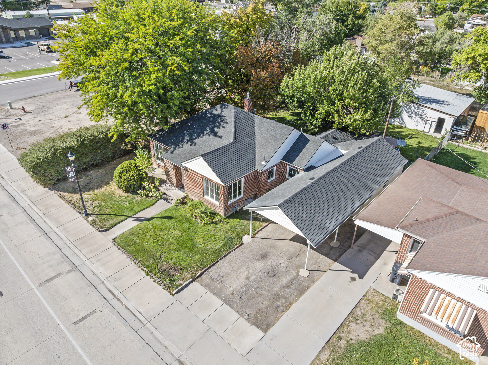 main property photo 47