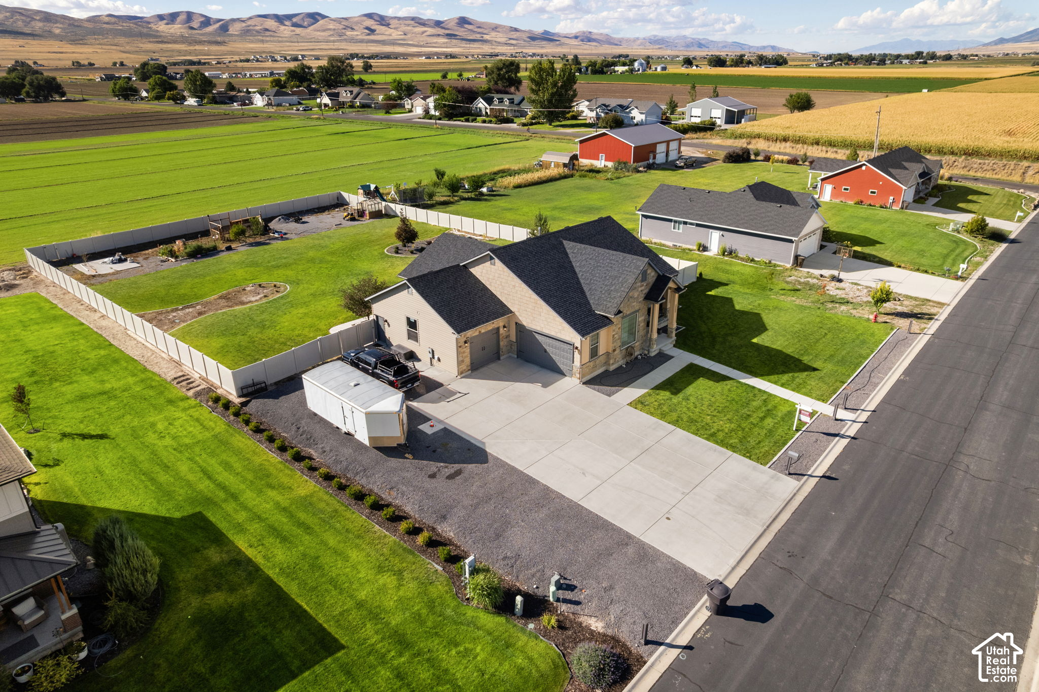 main property photo 59