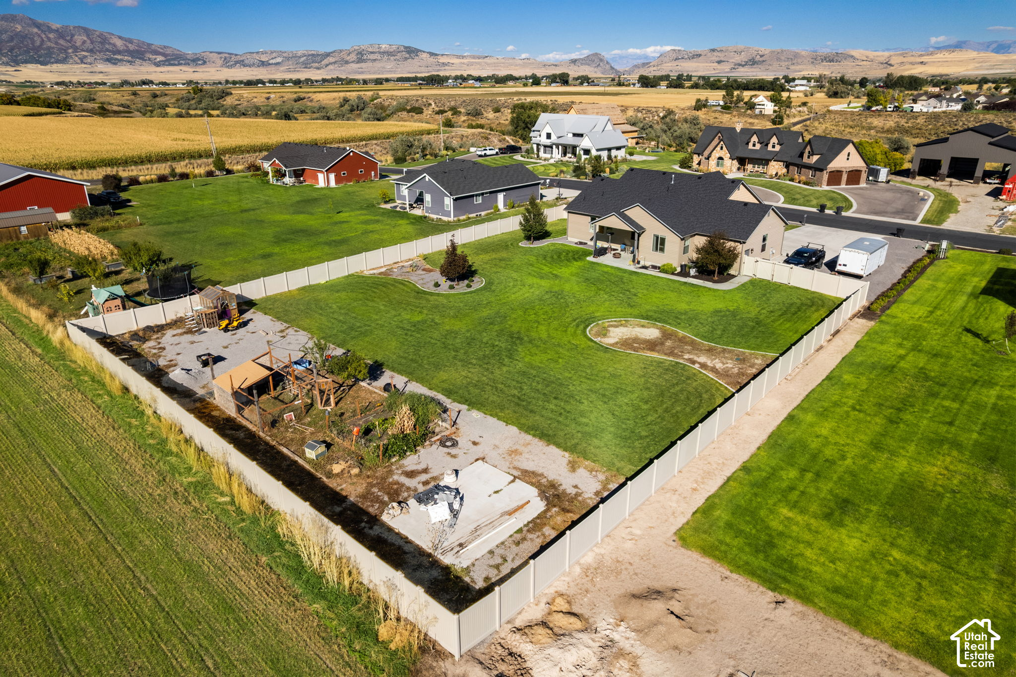 main property photo 61