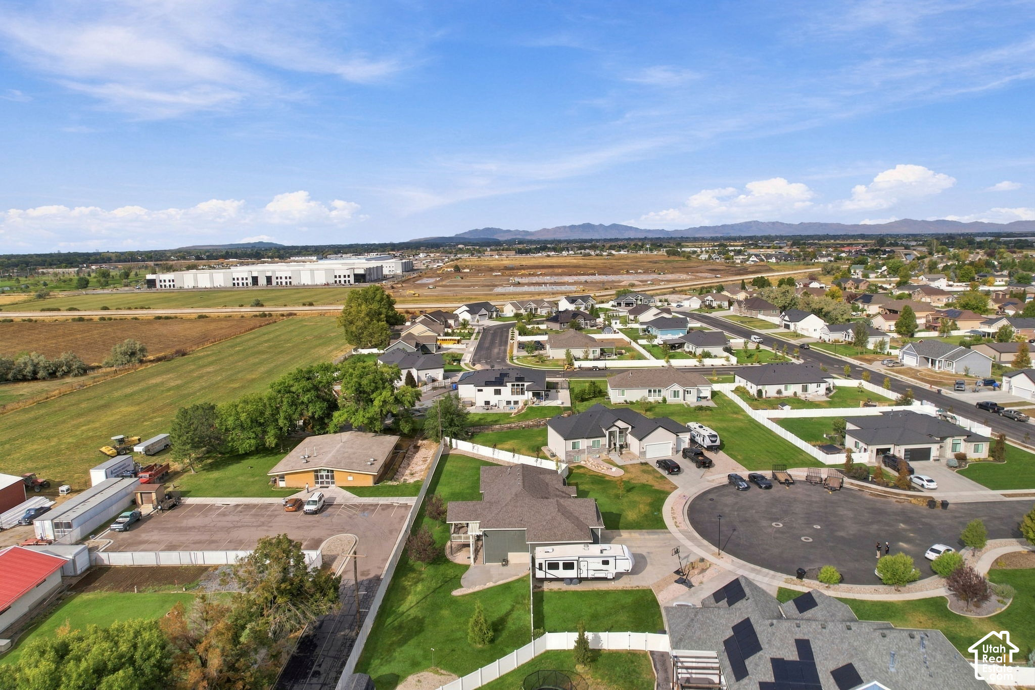 main property photo 50