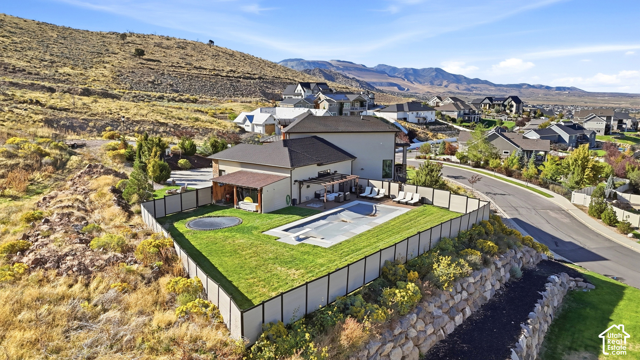main property photo 51