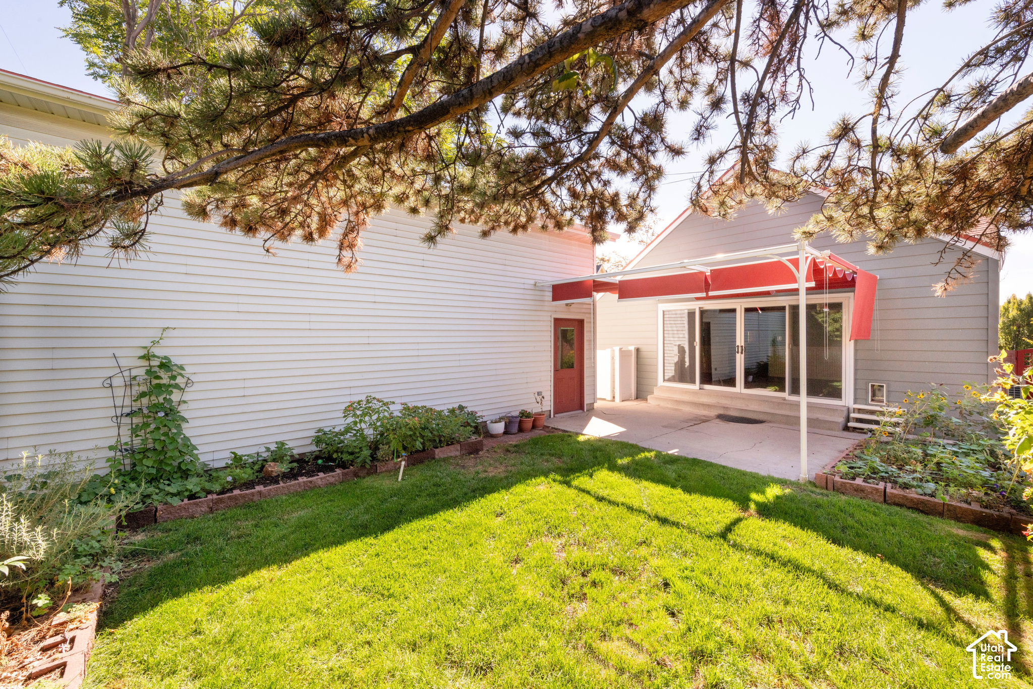 main property photo 33