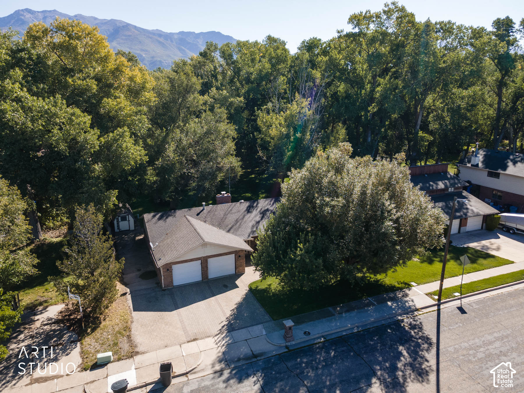 main property photo 37