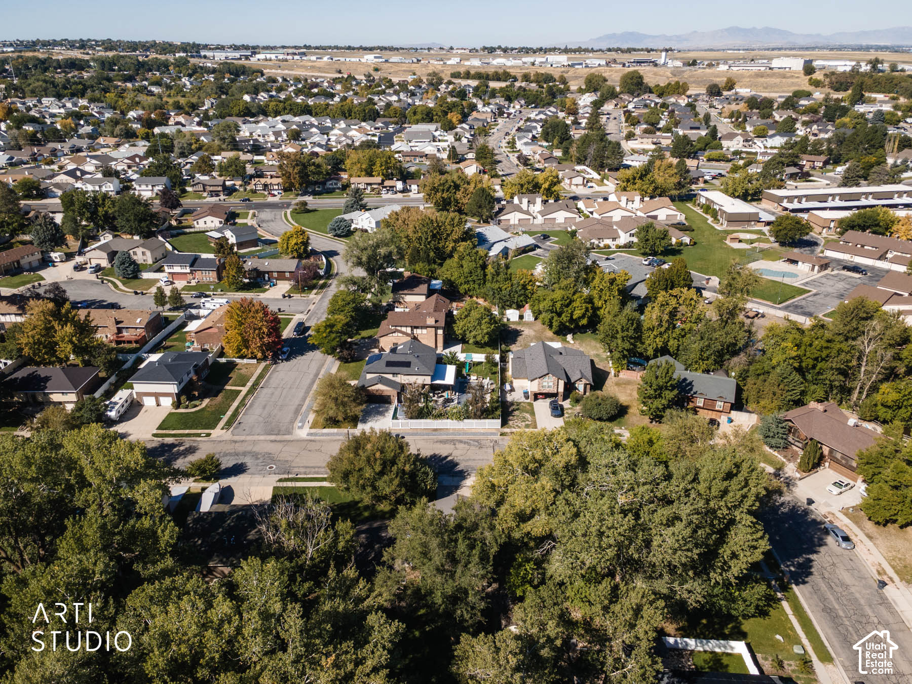 main property photo 44