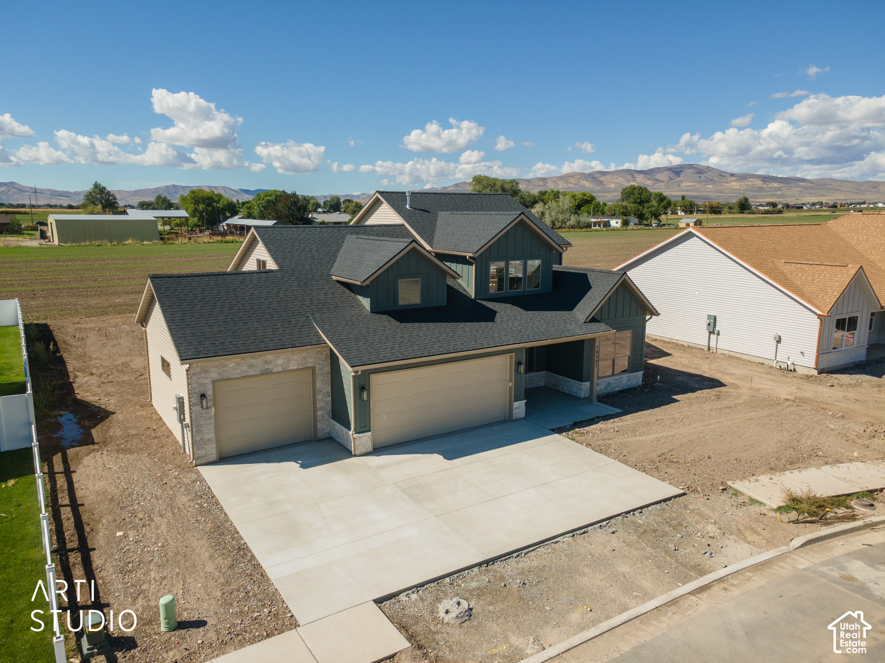 main property photo 42