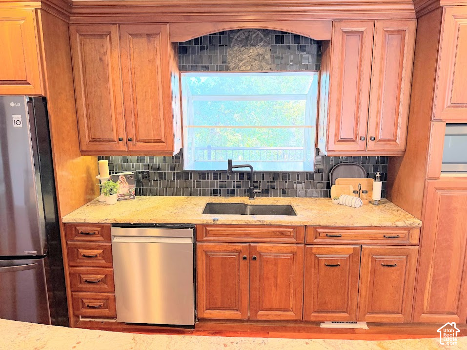 main property photo 7