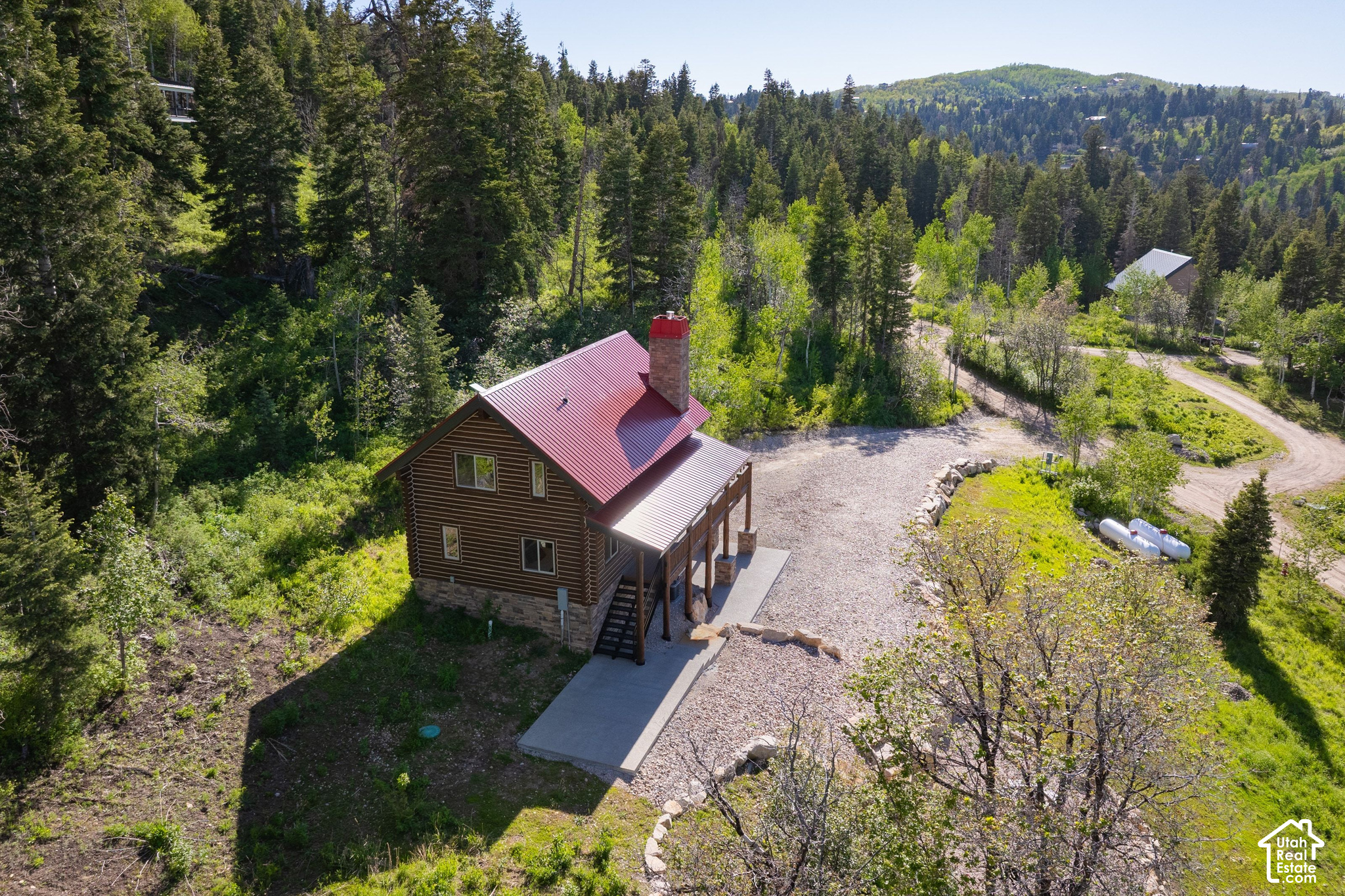main property photo 35