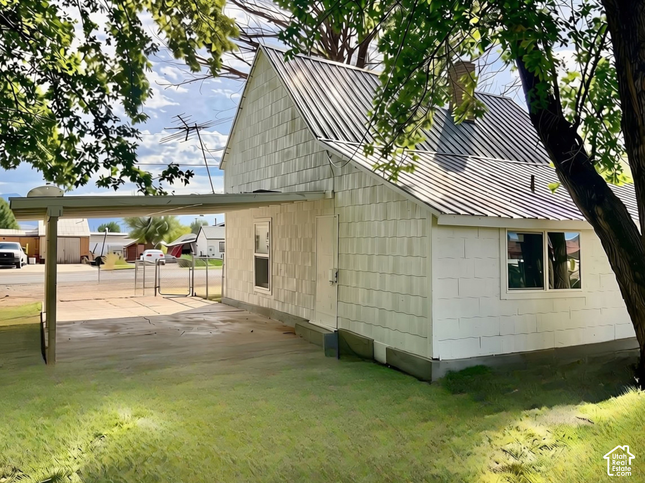 main property photo 3
