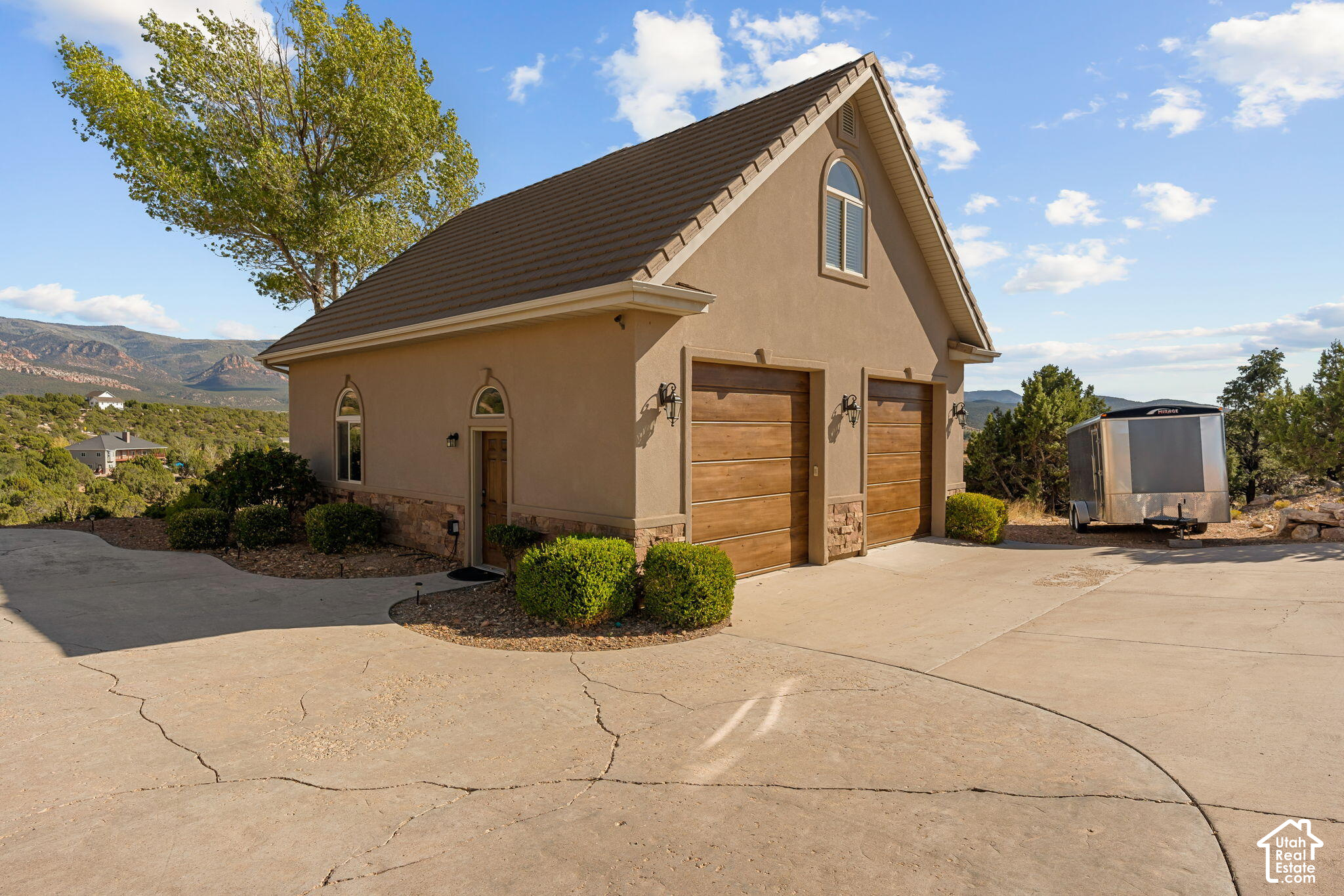 main property photo 124